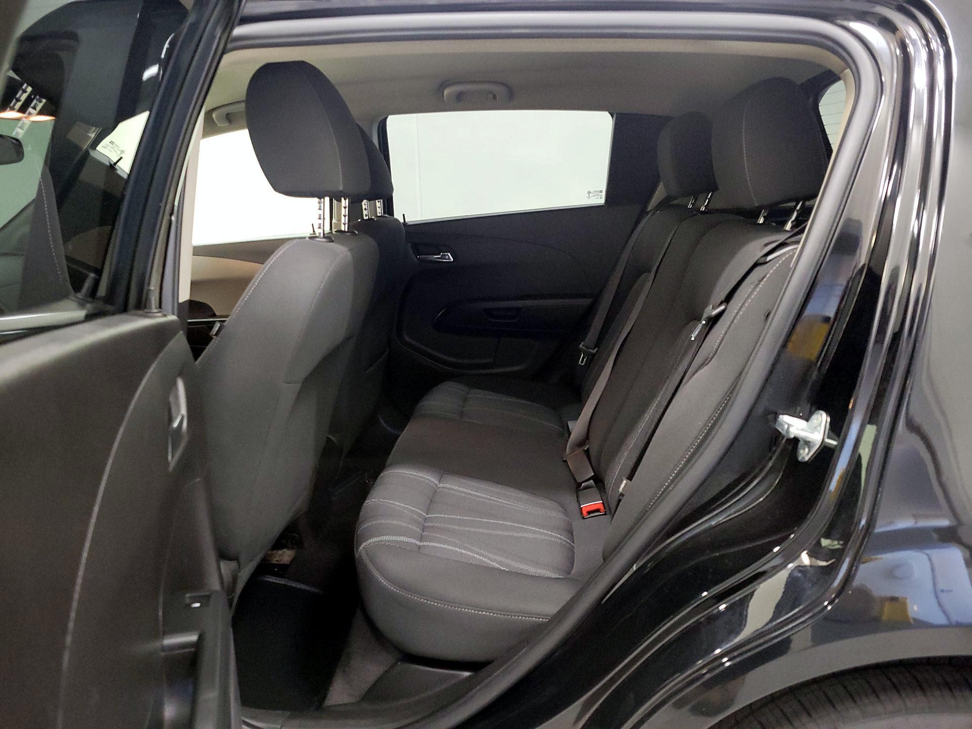 Thumbnail: 2016 Chevrolet Sonic - 18