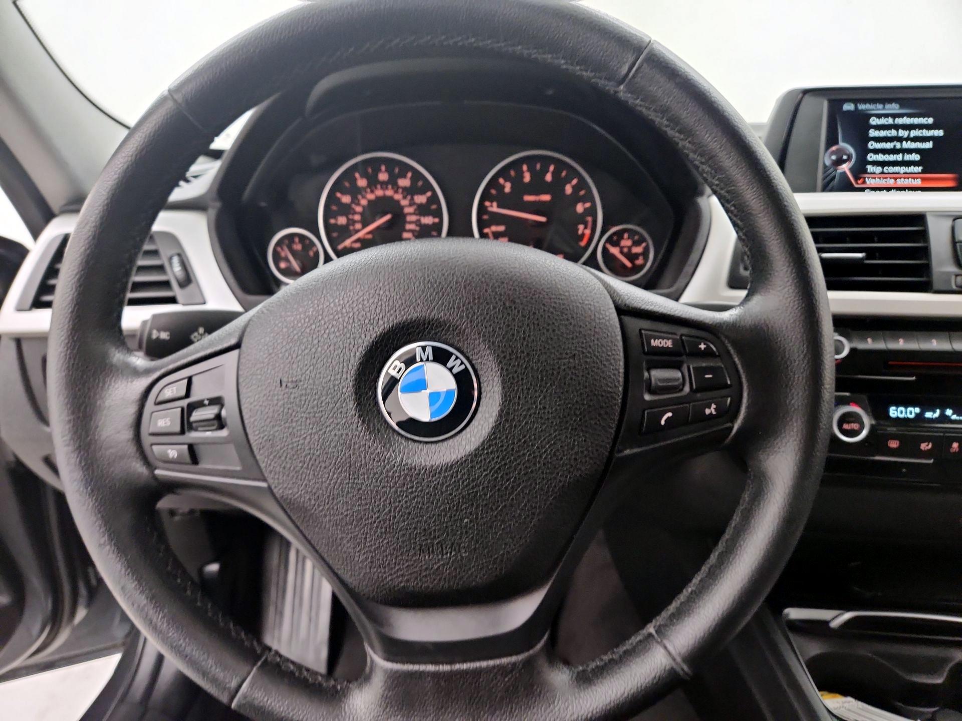 Thumbnail: 2016 BMW 3 Series - 10