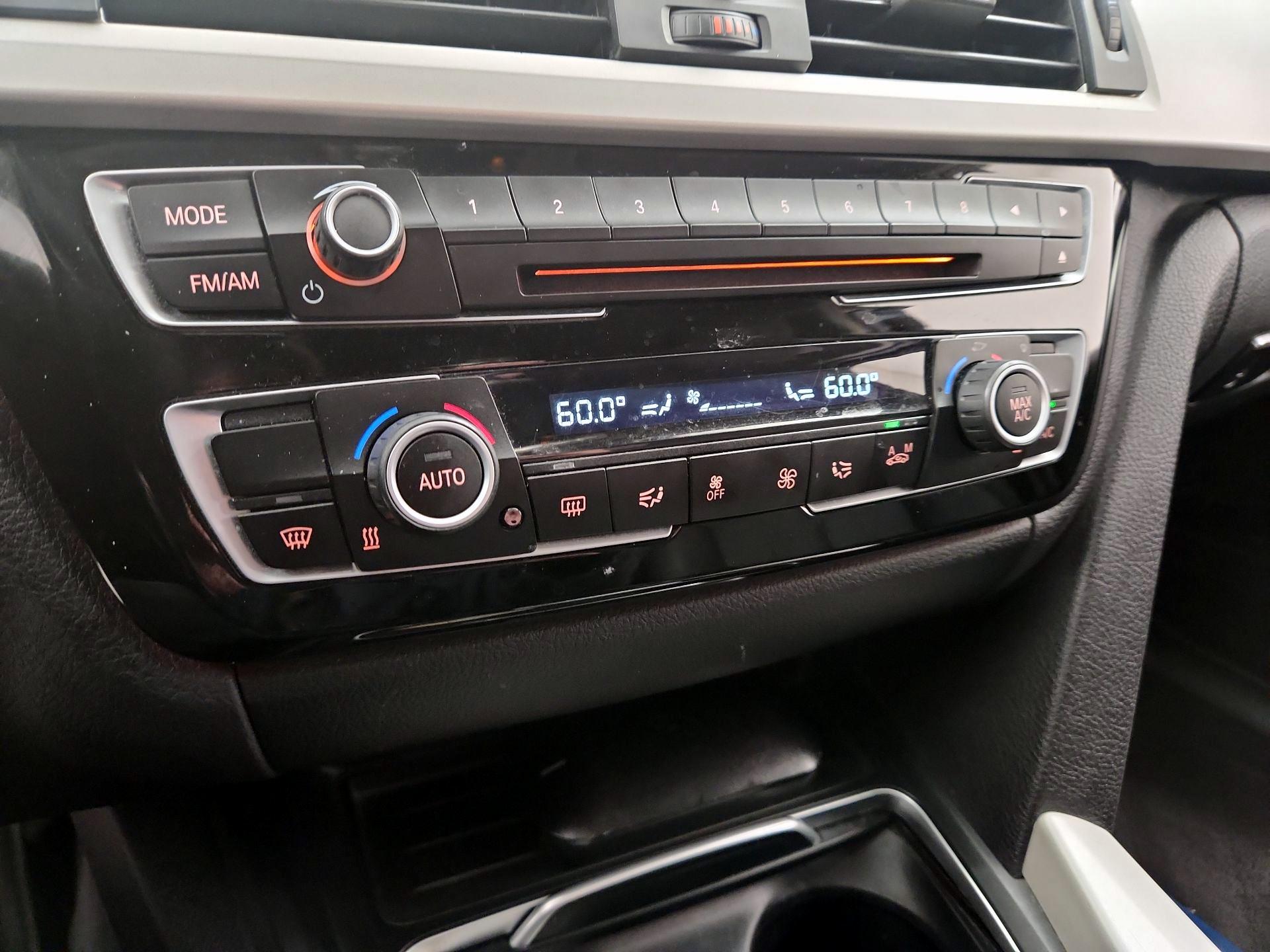 Thumbnail: 2016 BMW 3 Series - 15