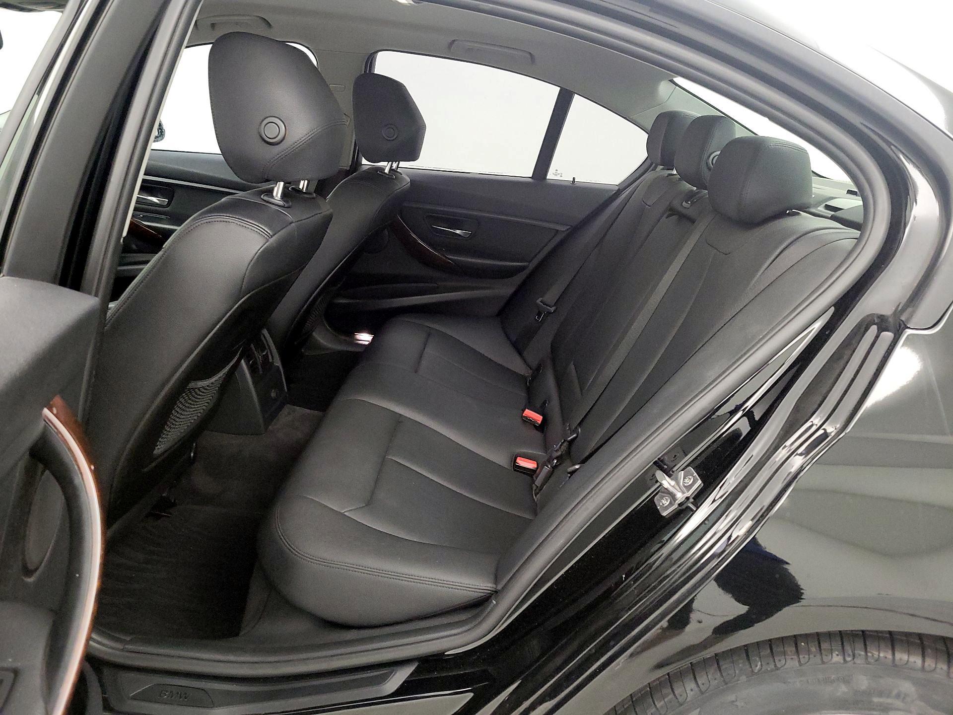 Thumbnail: 2014 BMW 3 Series - 18
