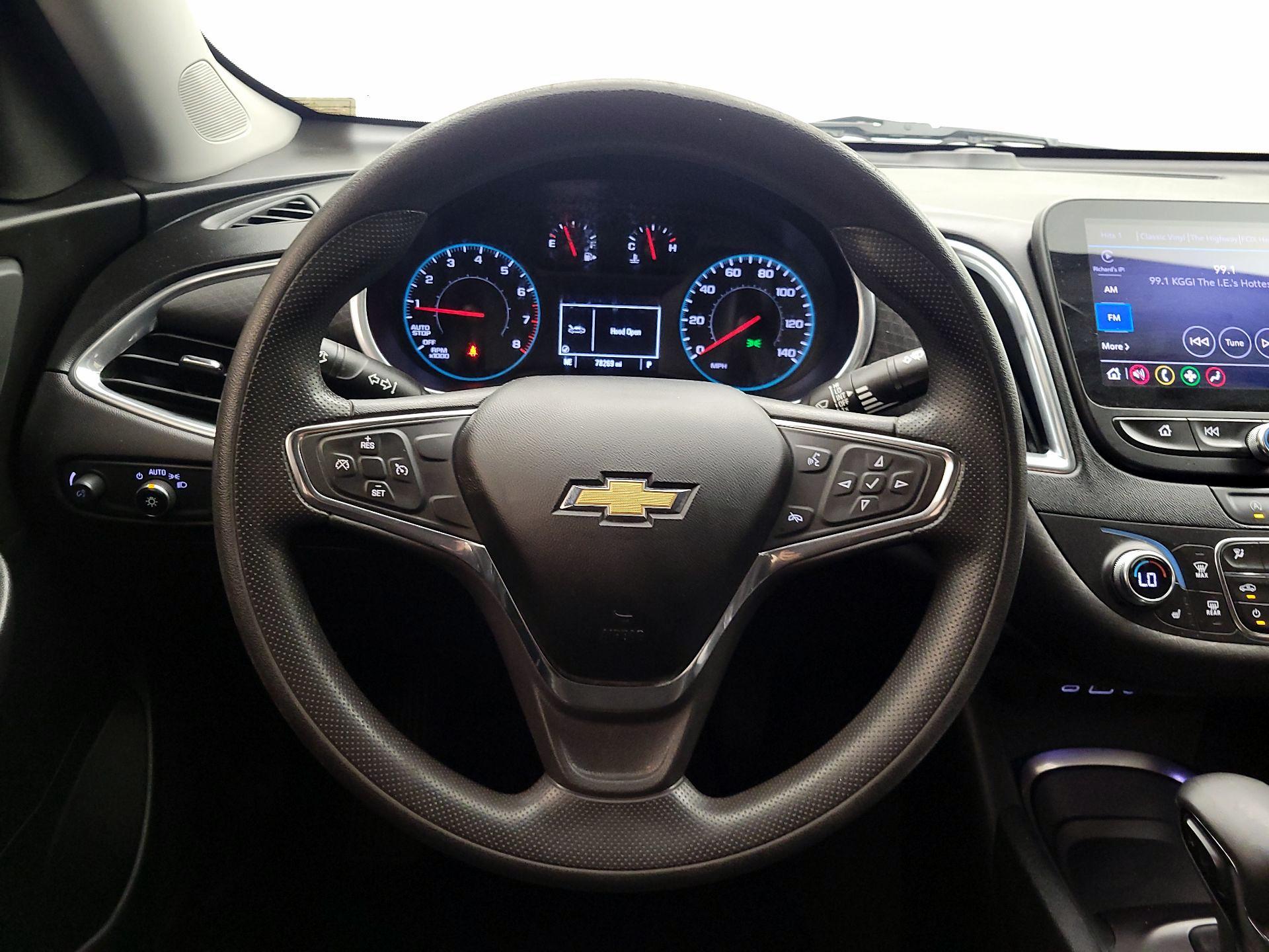 Thumbnail: 2021 Chevrolet Malibu - 10