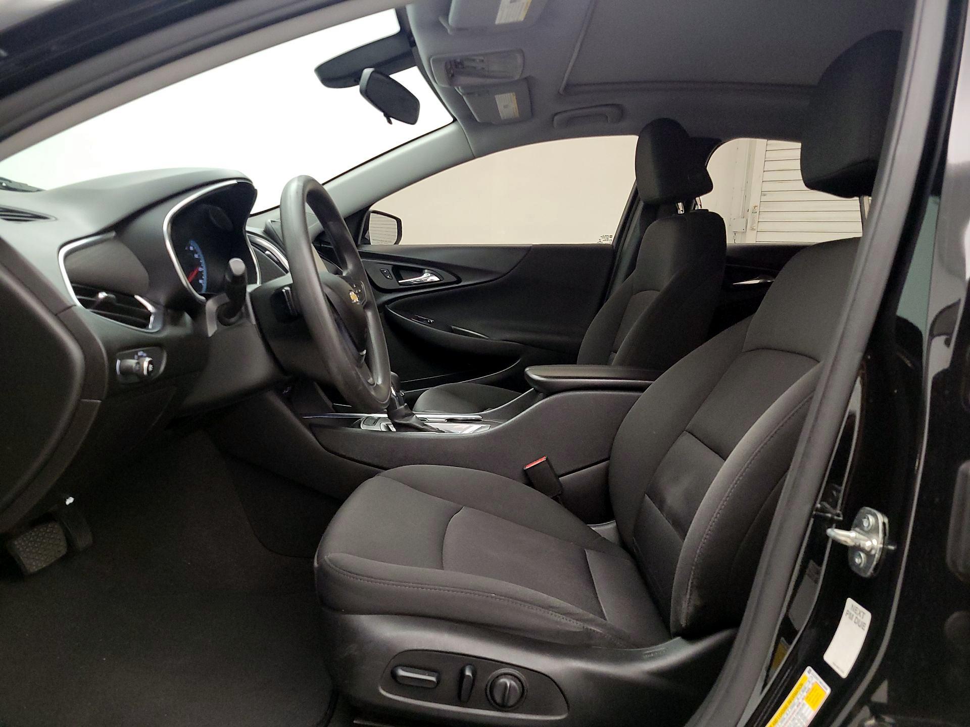 Thumbnail: 2021 Chevrolet Malibu - 11