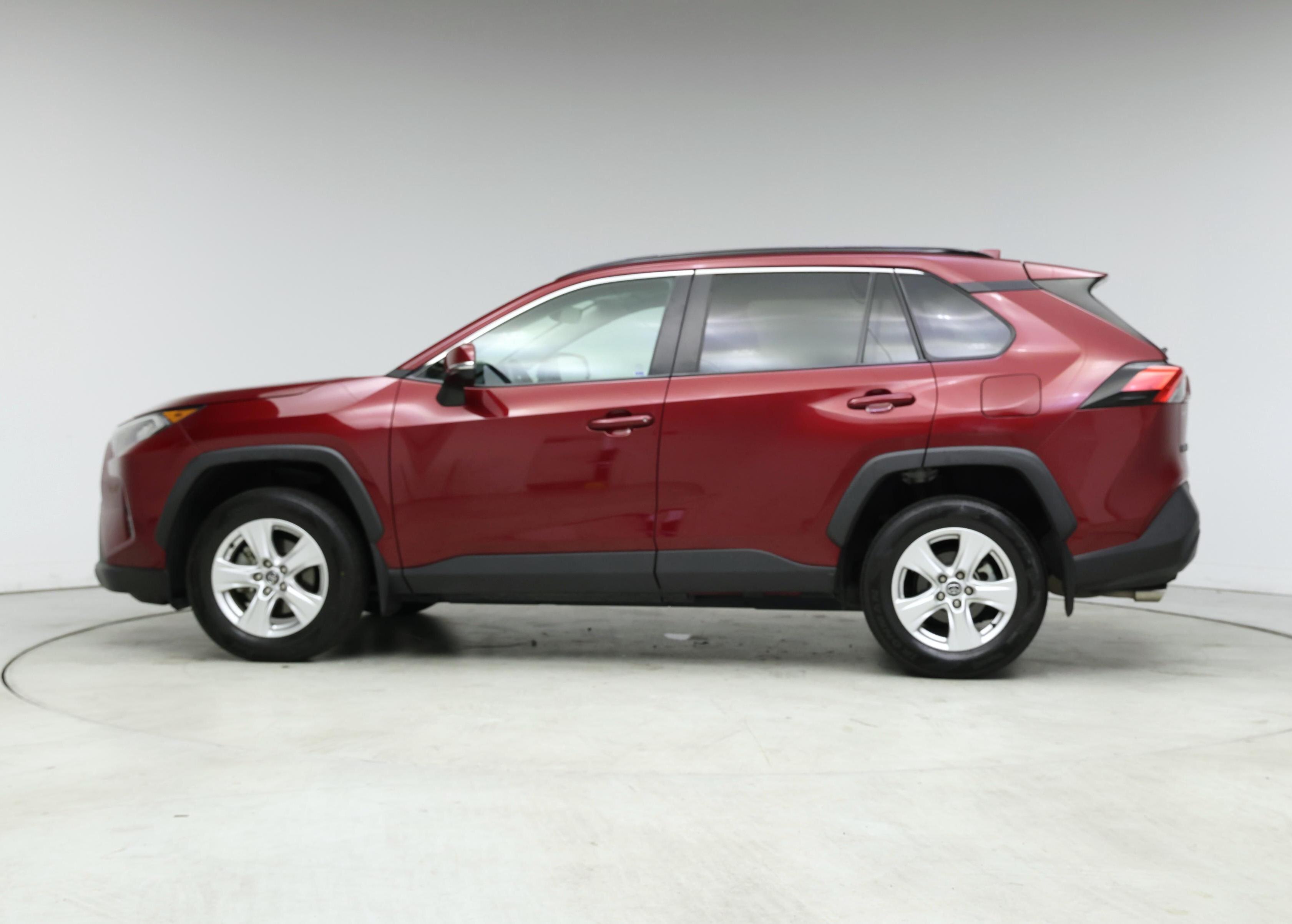 Thumbnail: 2020 Toyota RAV4 - 3