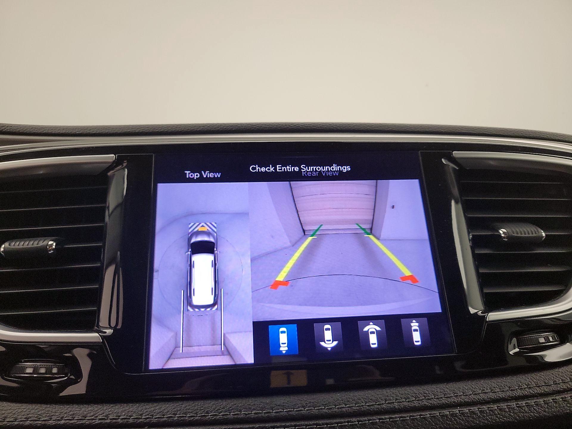 Thumbnail: 2018 Chrysler Pacifica - 15