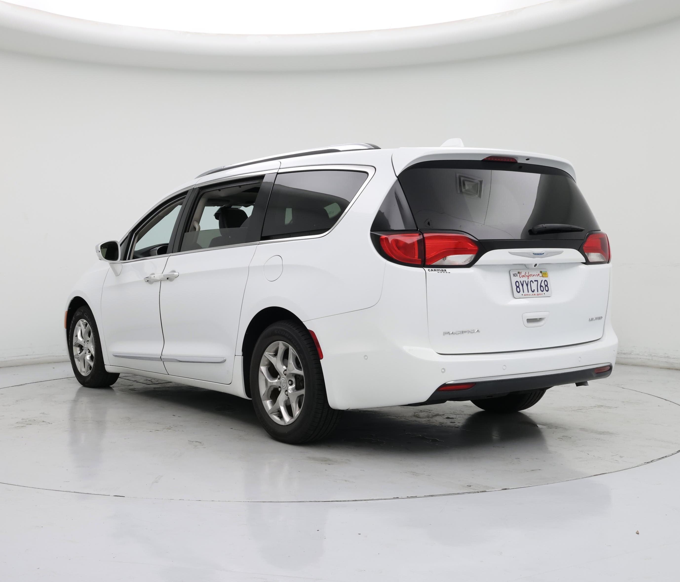 Thumbnail: 2018 Chrysler Pacifica - 2