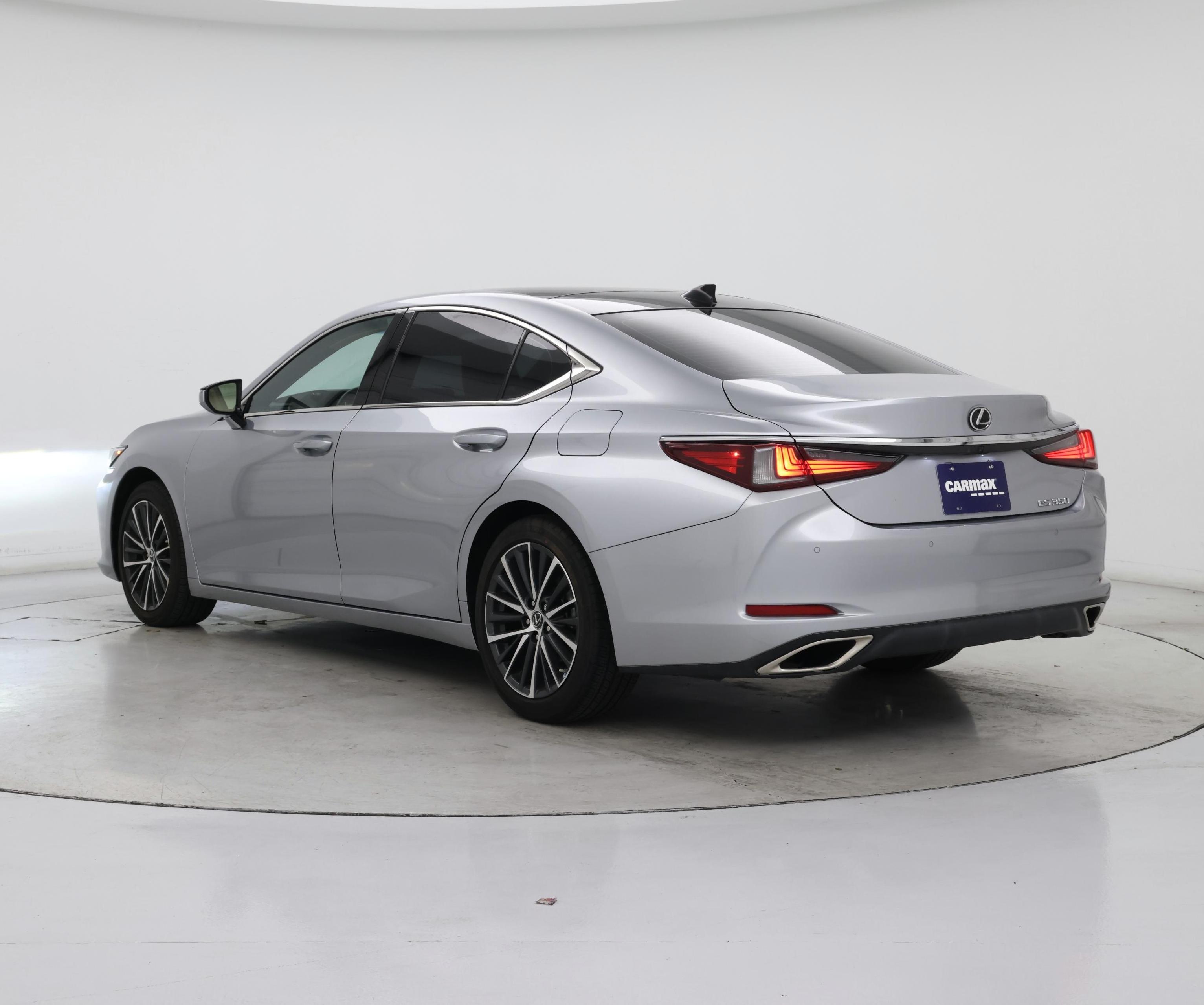 Thumbnail: 2022 Lexus ES - 2