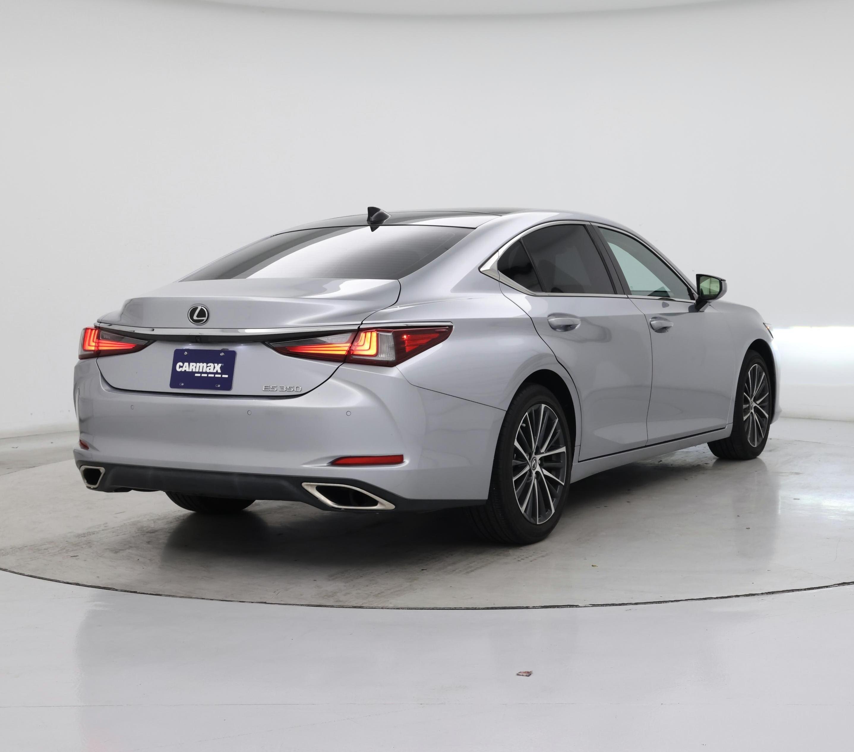Thumbnail: 2022 Lexus ES - 8