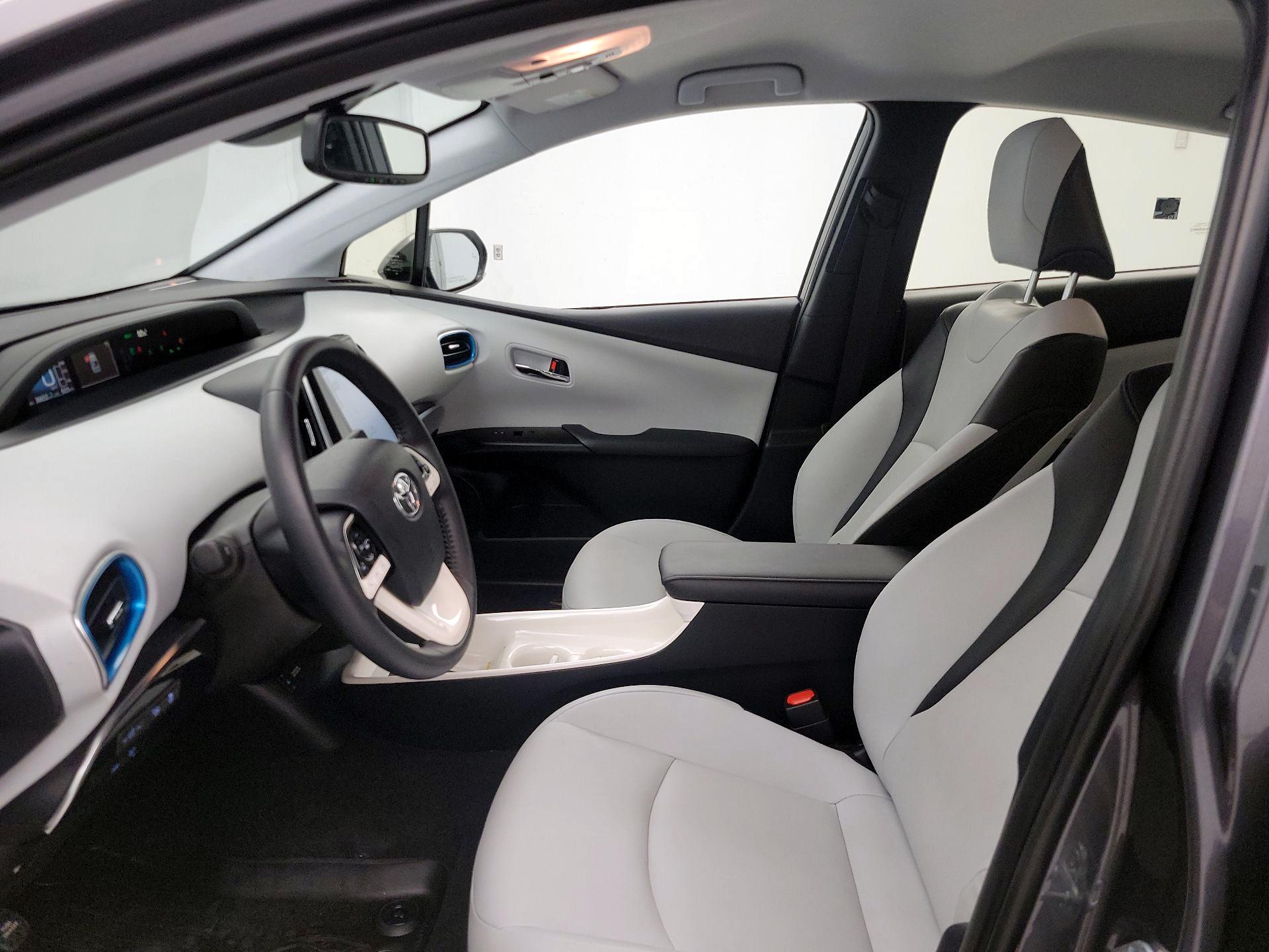 Thumbnail: 2019 Toyota Prius Prime - 11