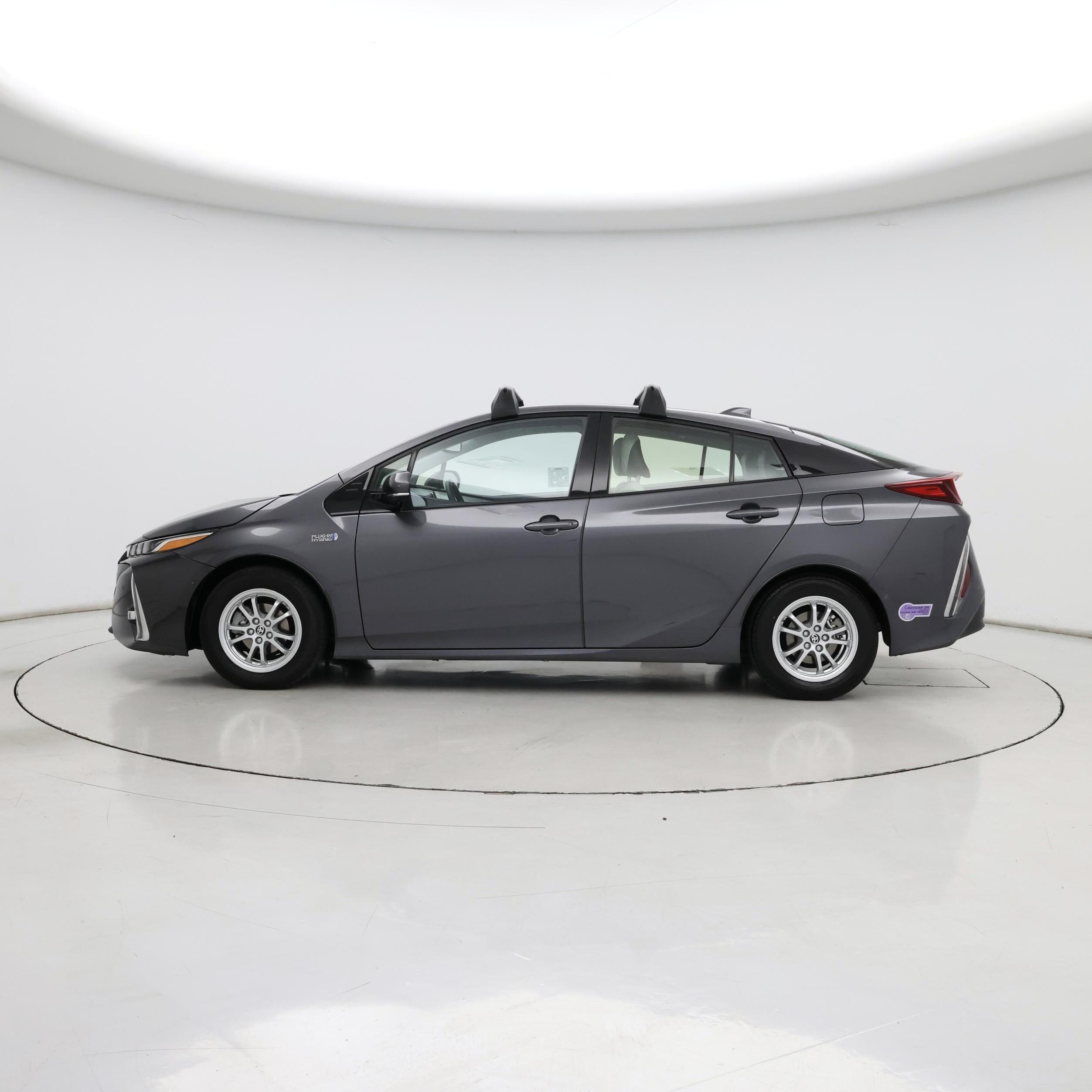 Thumbnail: 2019 Toyota Prius Prime - 3