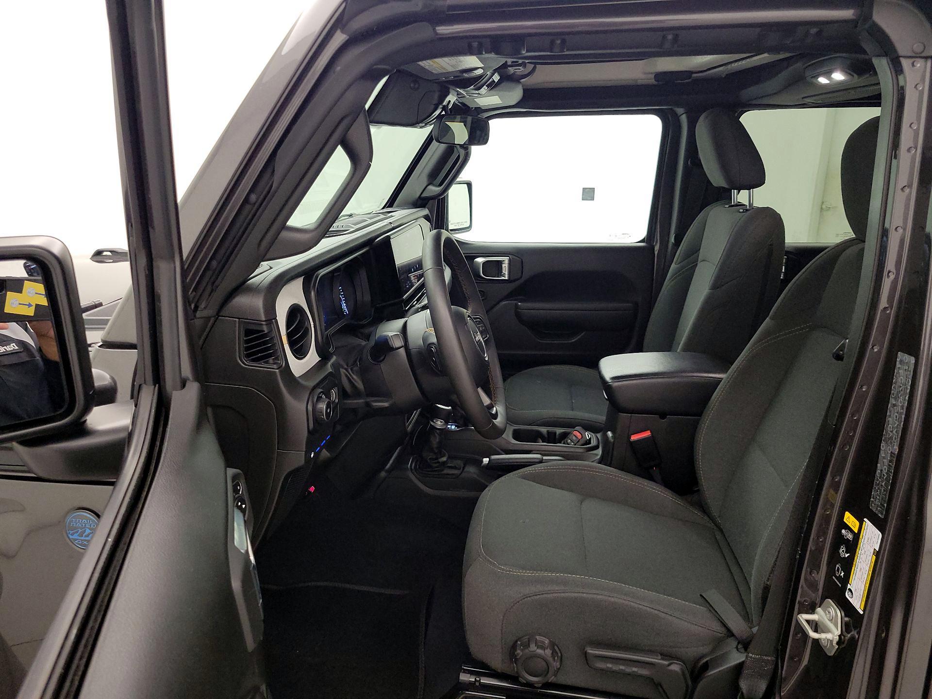 Thumbnail: 2024 Jeep Wrangler - 9