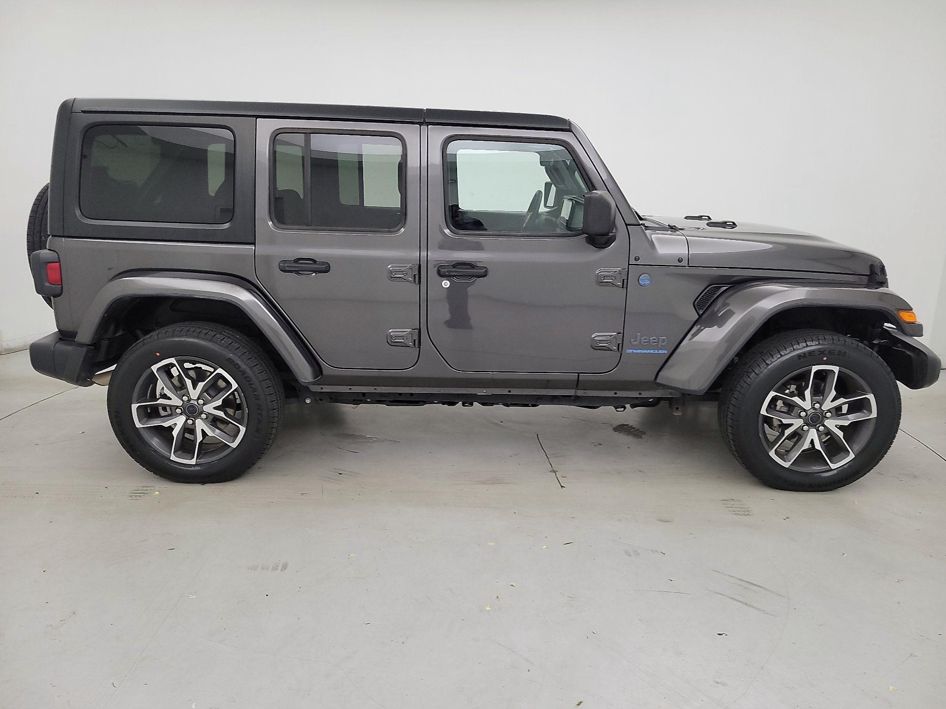 Thumbnail: 2024 Jeep Wrangler - 4