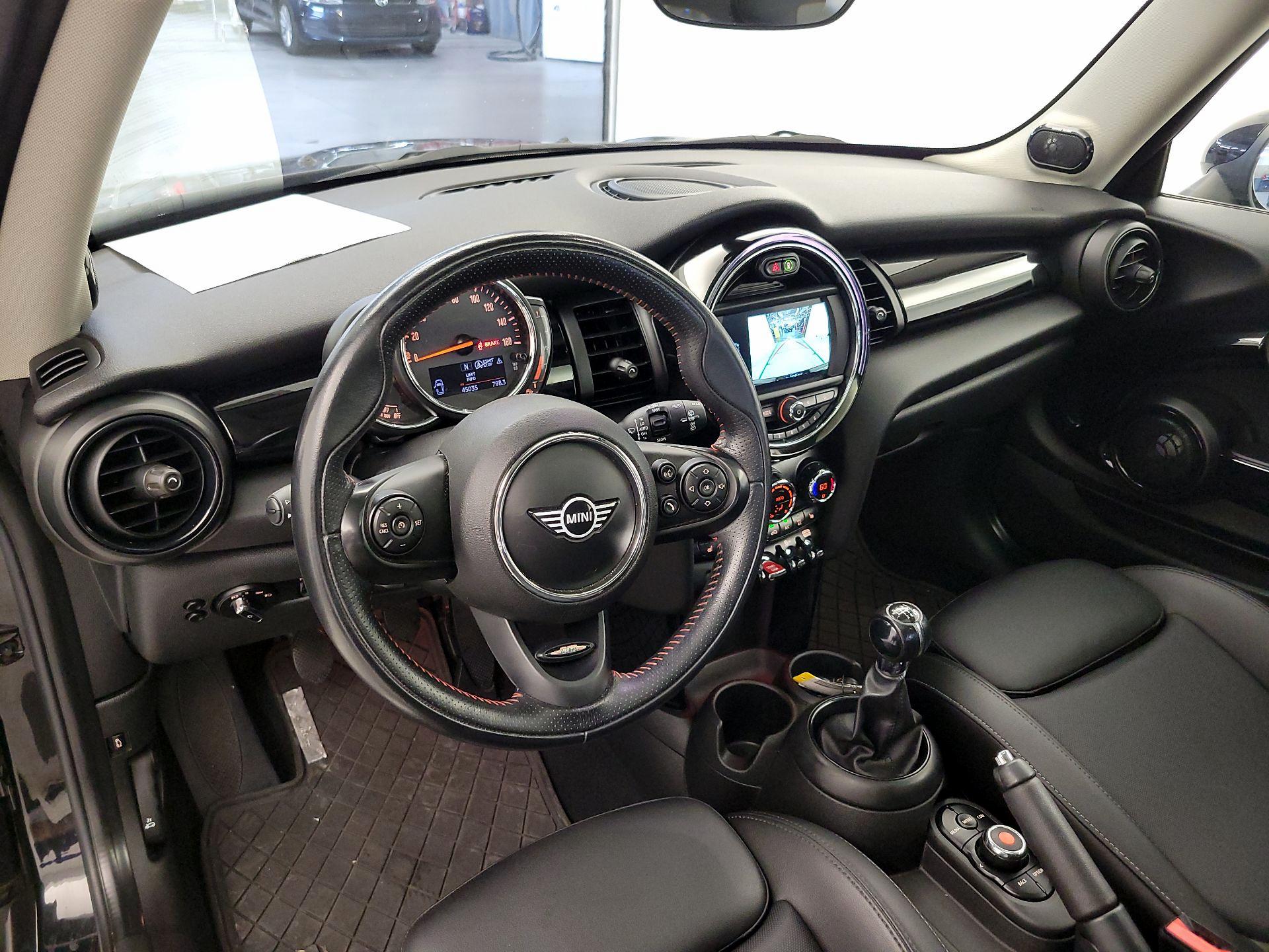 Thumbnail: 2019 MINI Cooper Hardtop - 9