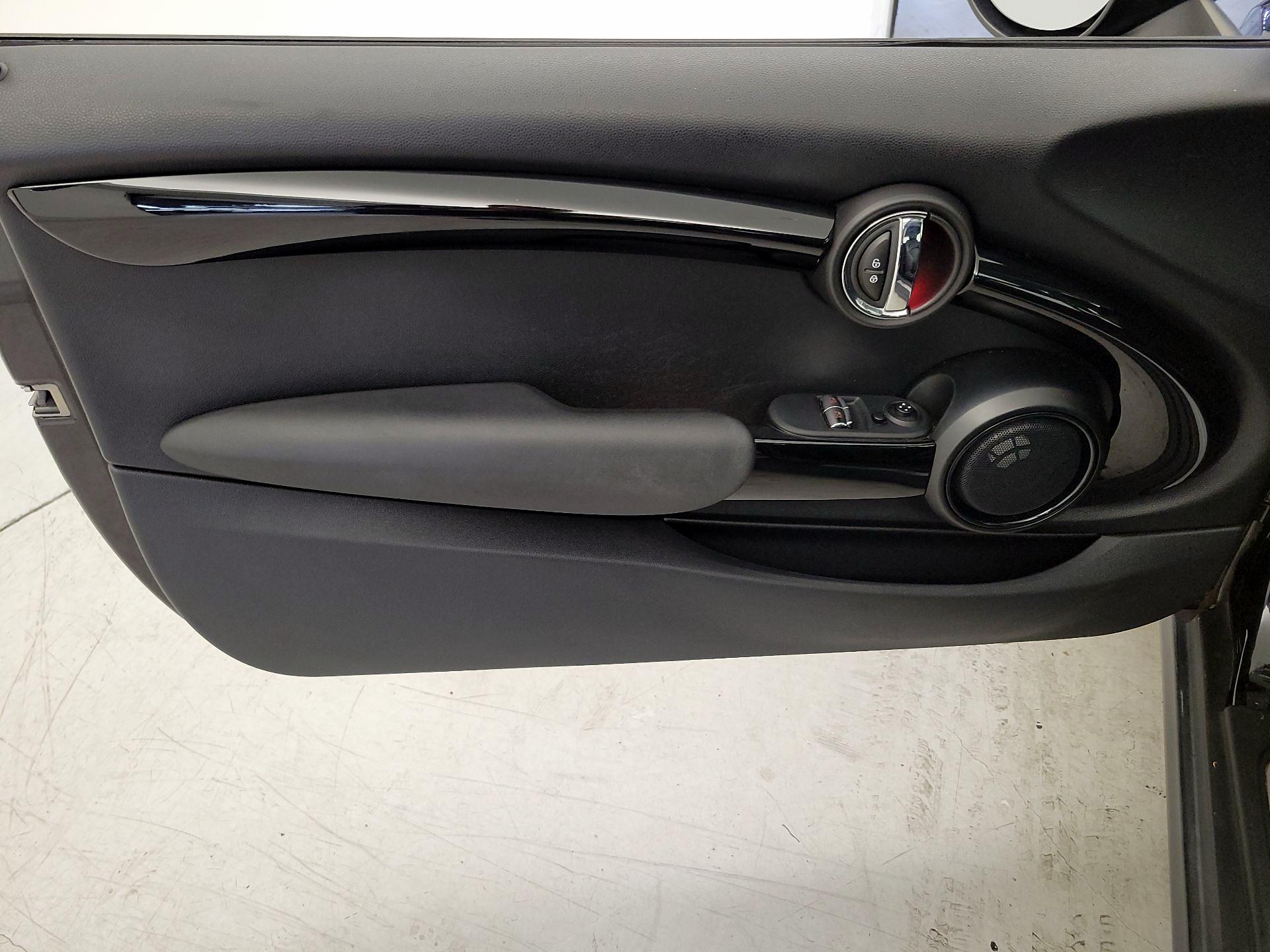 Thumbnail: 2019 MINI Cooper Hardtop - 12
