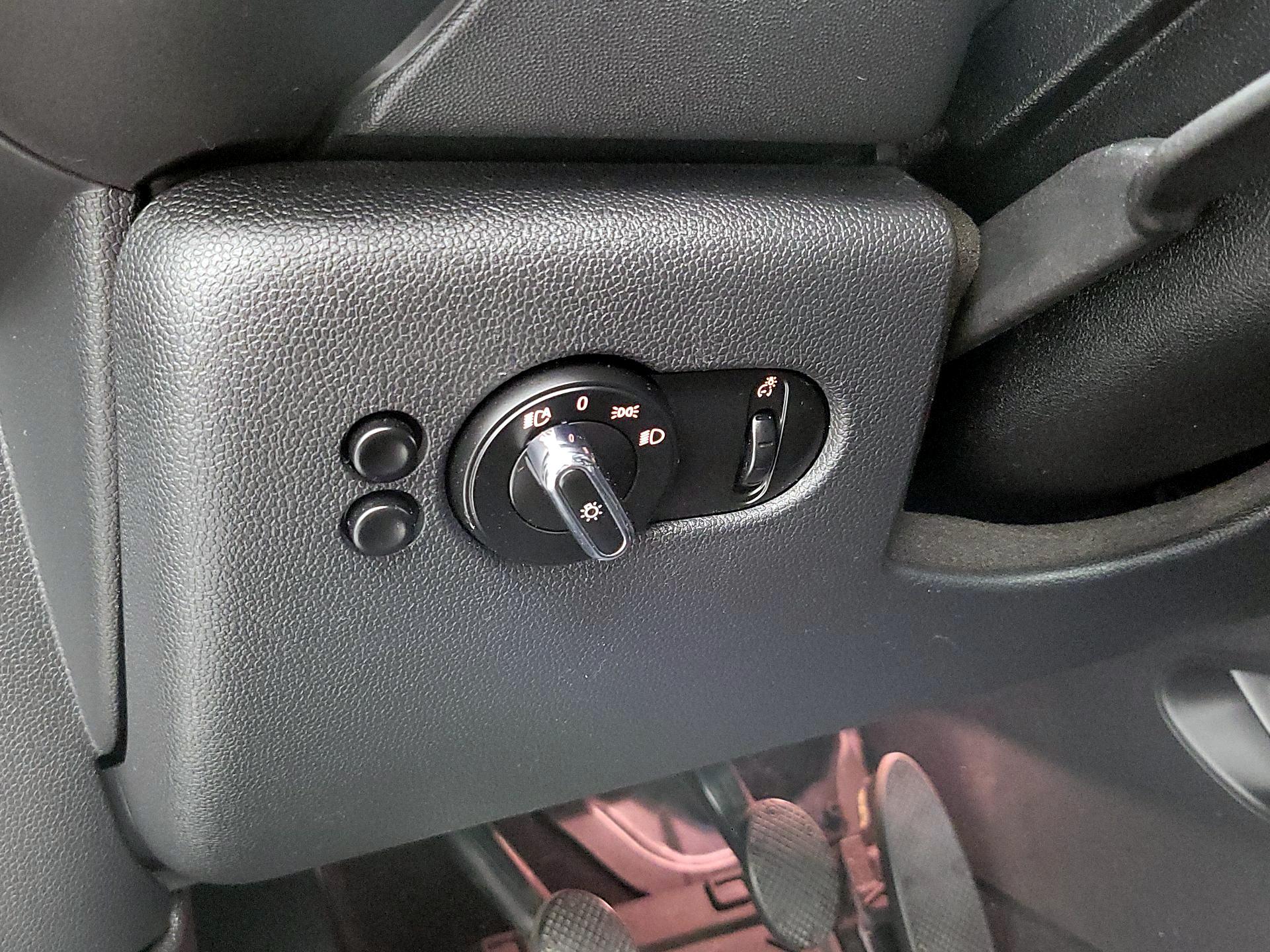 Thumbnail: 2019 MINI Cooper Hardtop - 13