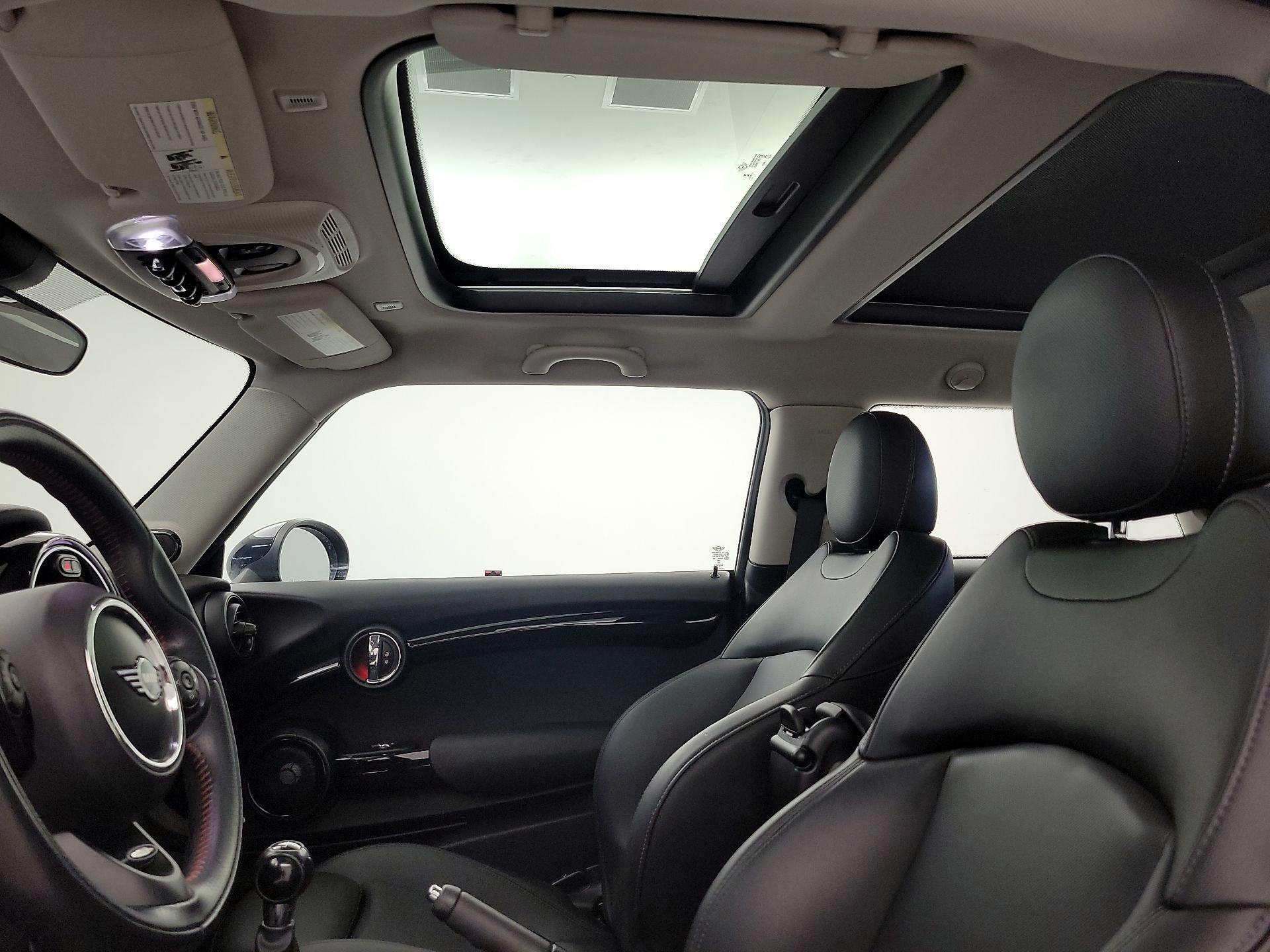 Thumbnail: 2019 MINI Cooper Hardtop - 19