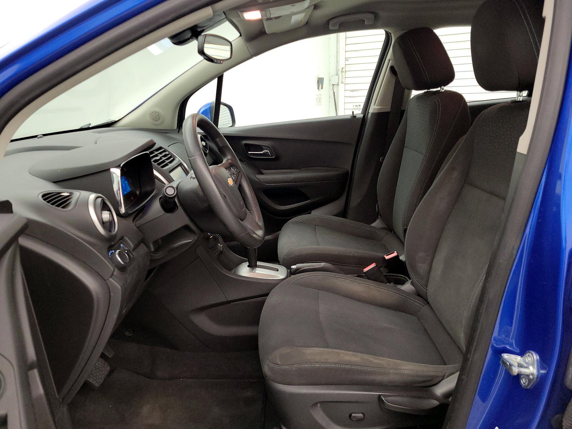 Thumbnail: 2015 Chevrolet Trax - 11