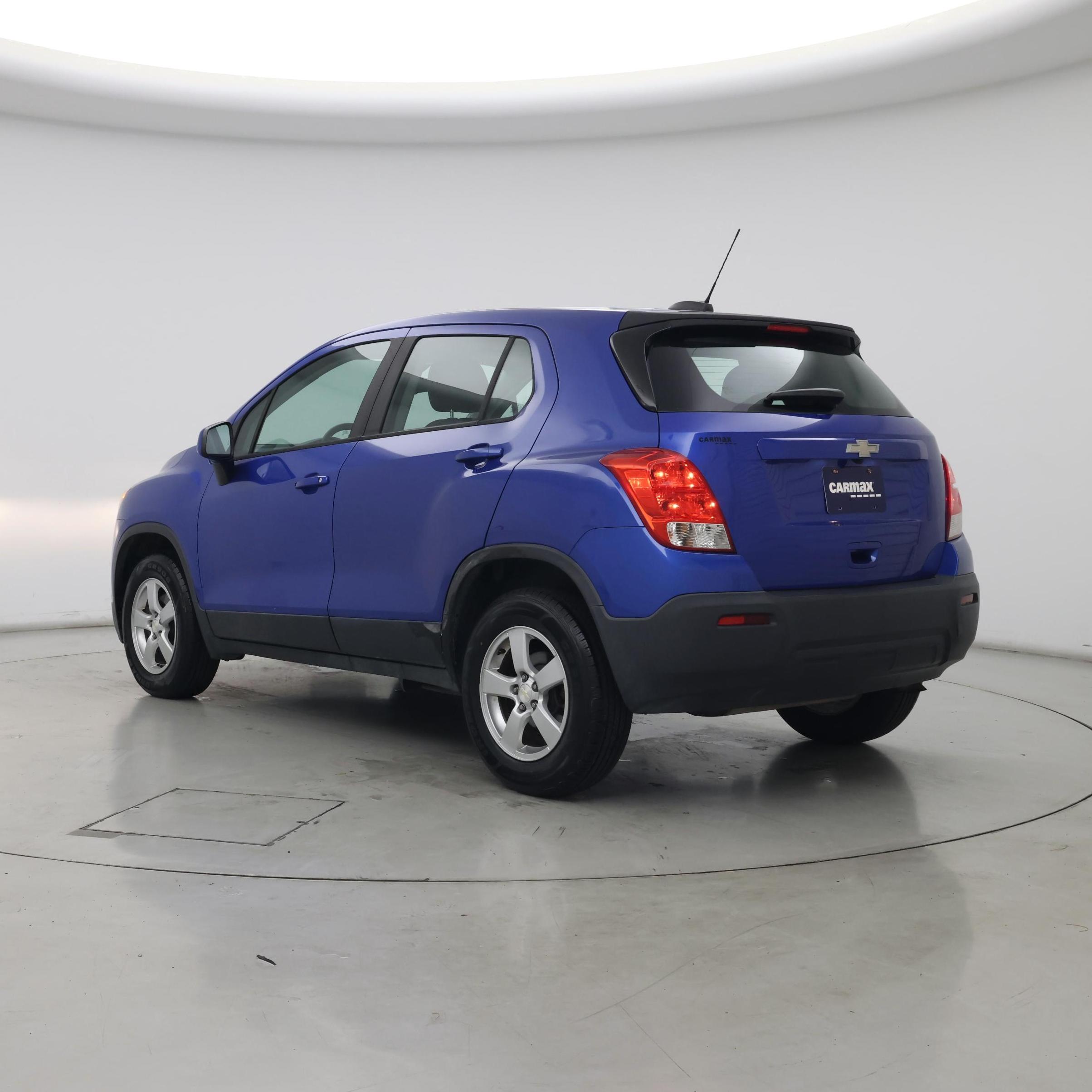 Thumbnail: 2015 Chevrolet Trax - 2