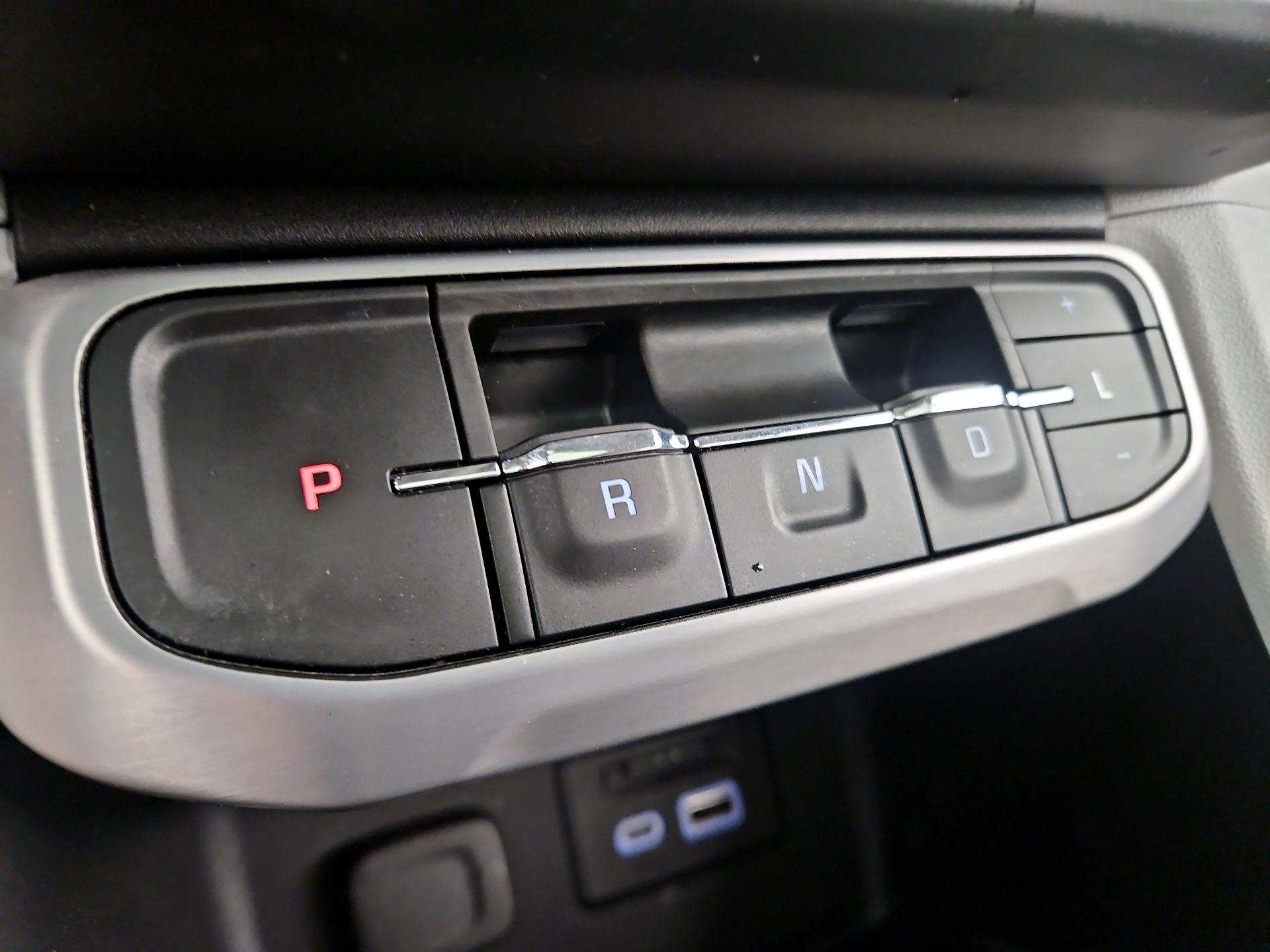 Thumbnail: 2020 GMC Acadia - 17