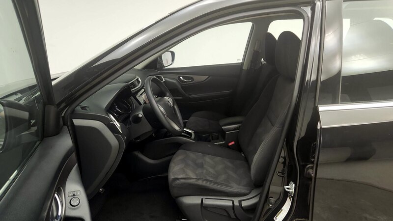 2016 Nissan Rogue S 11