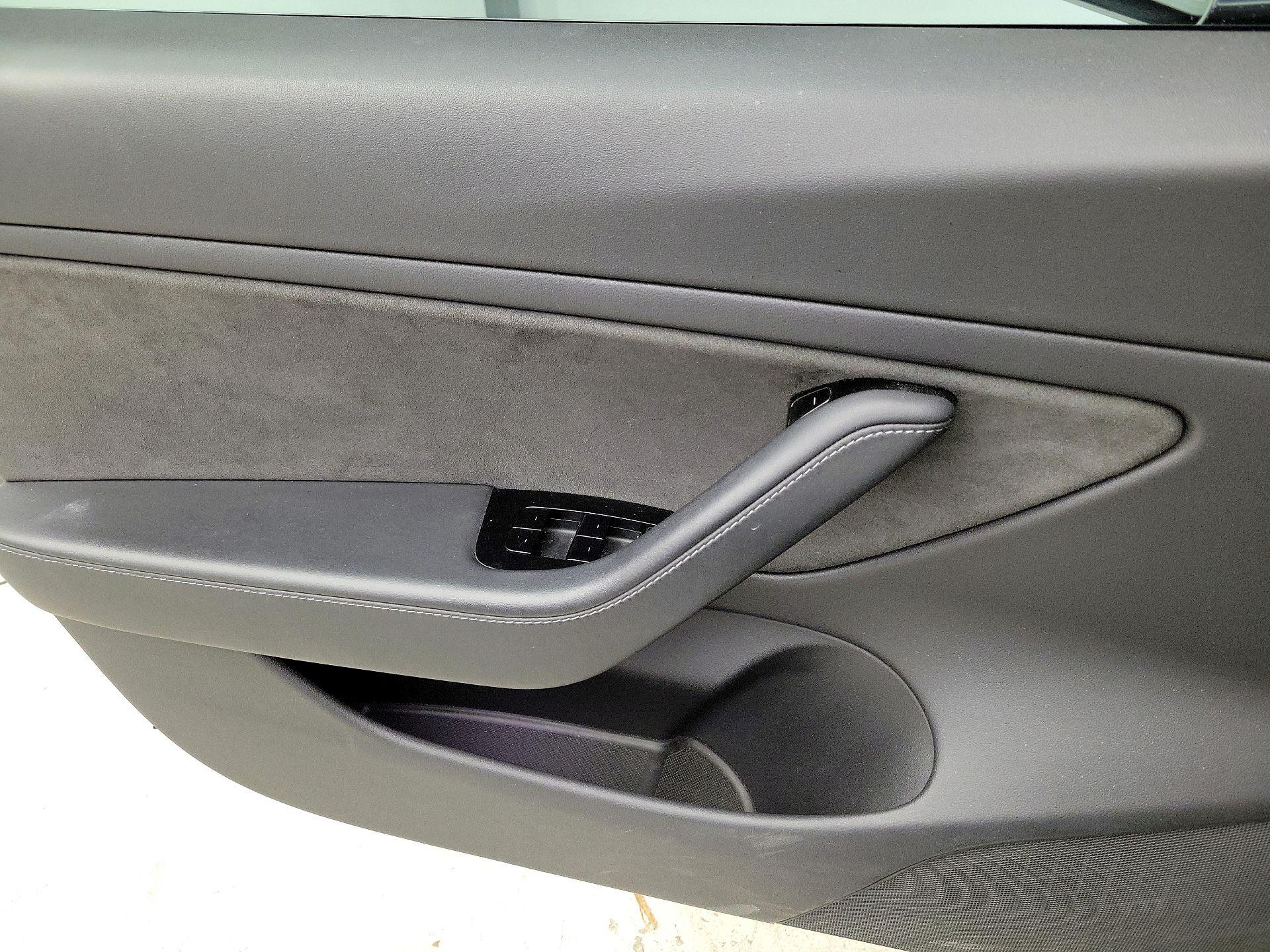 Thumbnail: 2019 Tesla Model 3 - 12