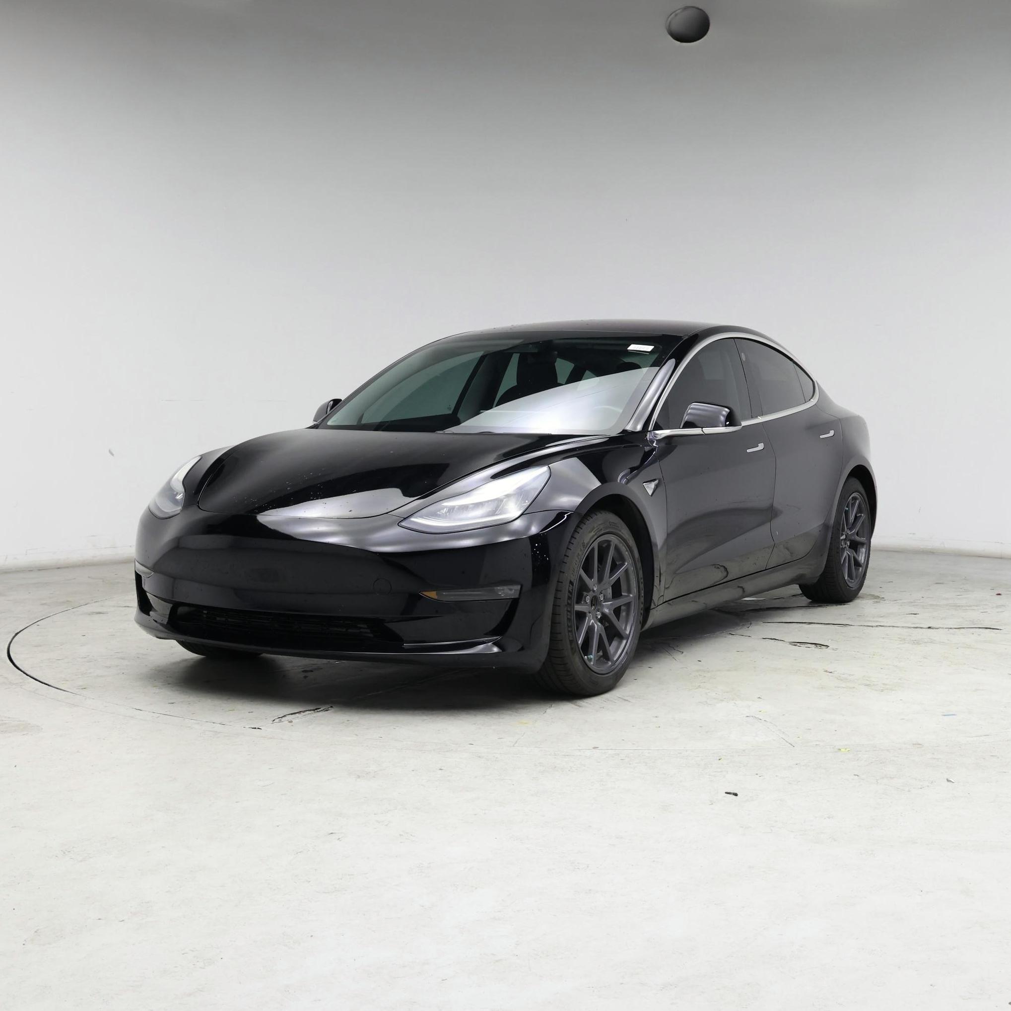 Thumbnail: 2019 Tesla Model 3 - 4