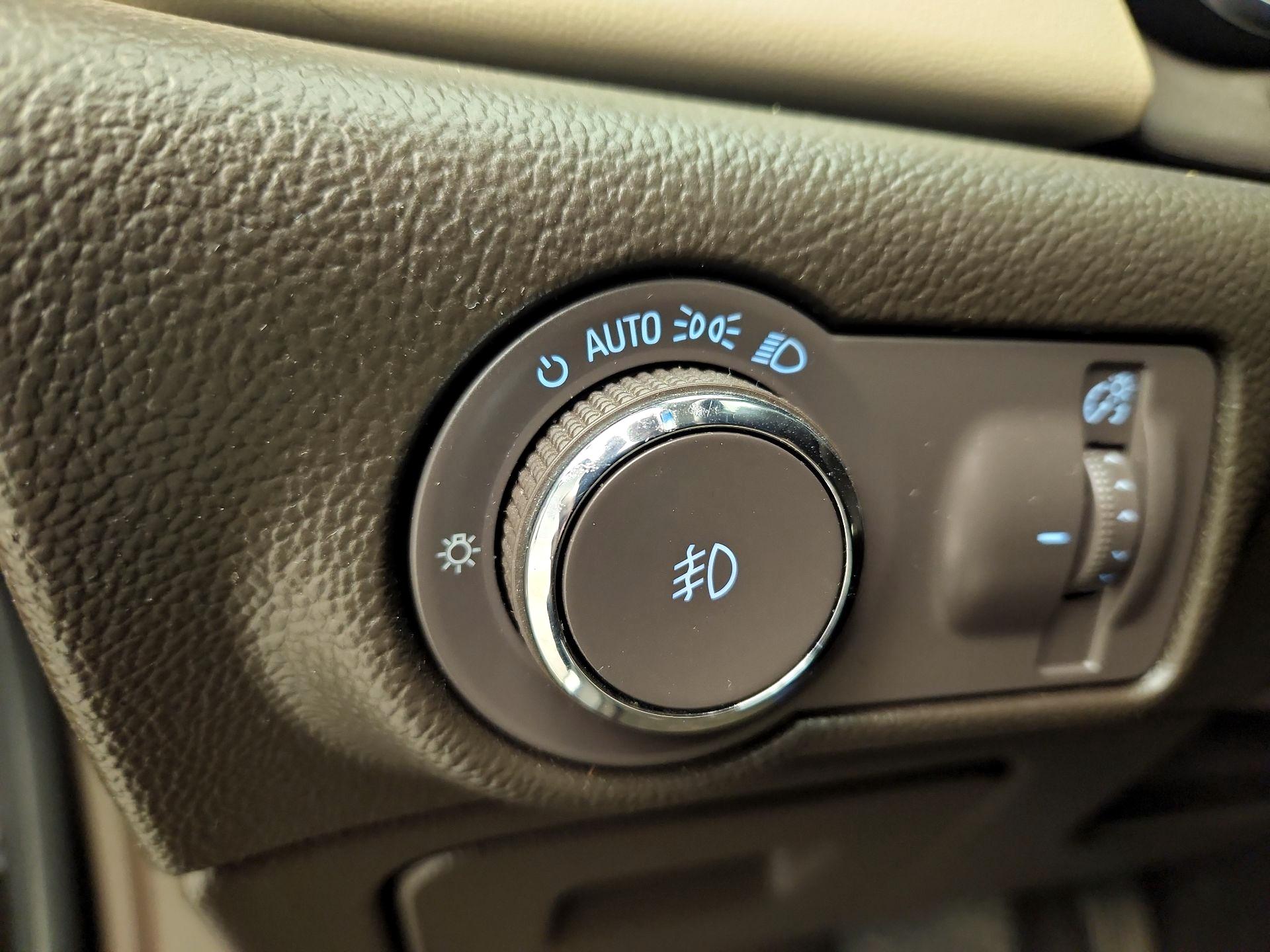 Thumbnail: 2015 Buick Verano - 13