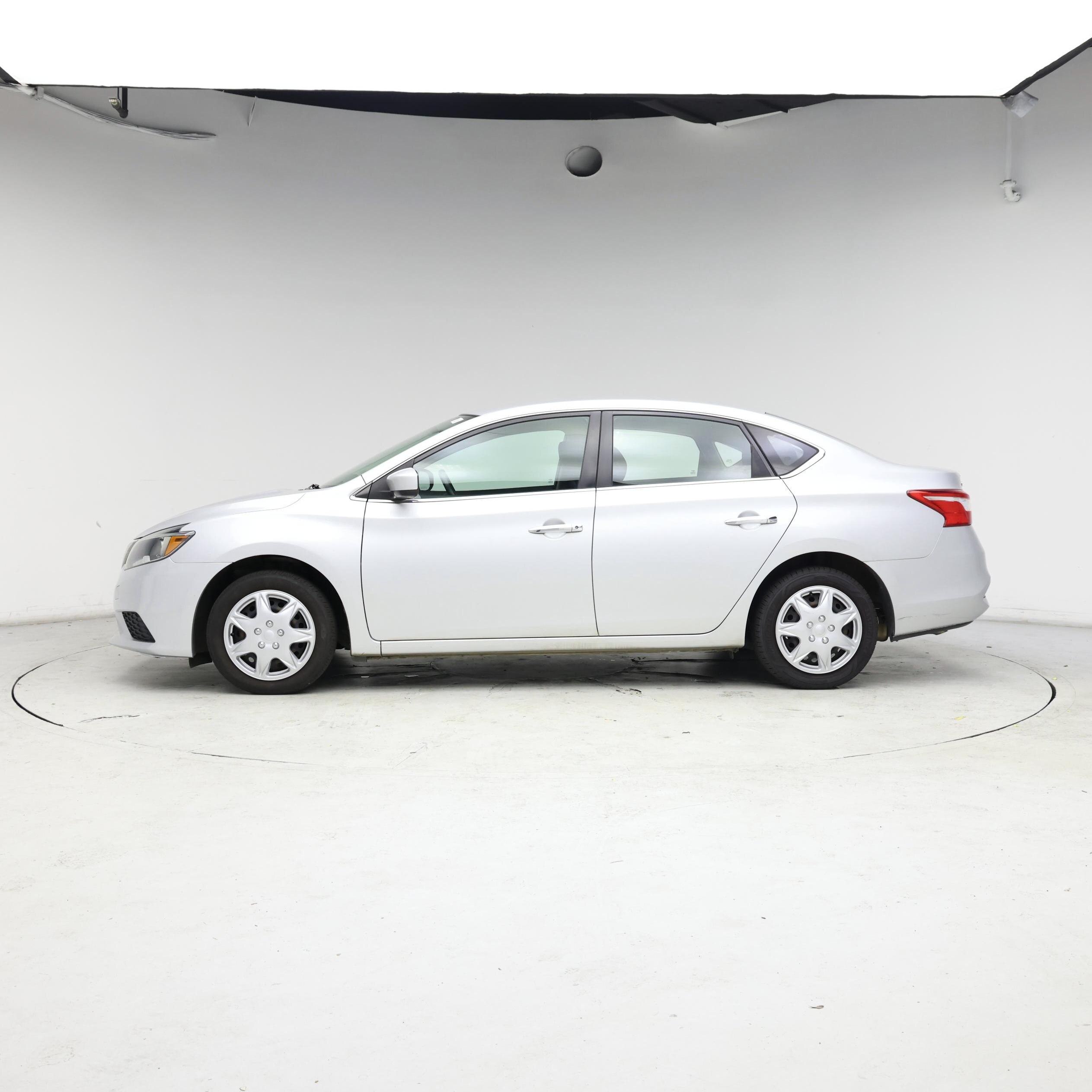 Thumbnail: 2018 Nissan Sentra - 3
