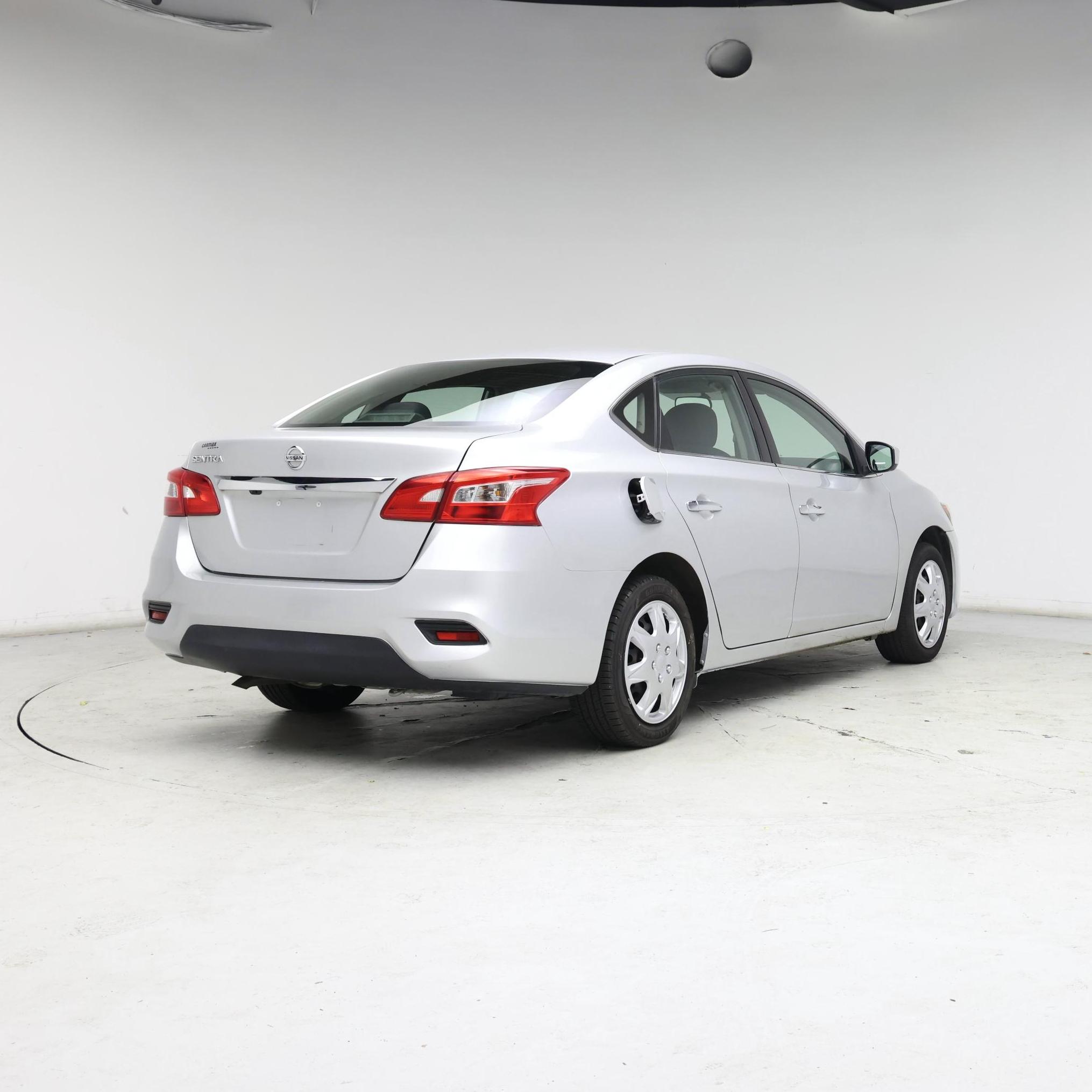 Thumbnail: 2018 Nissan Sentra - 8