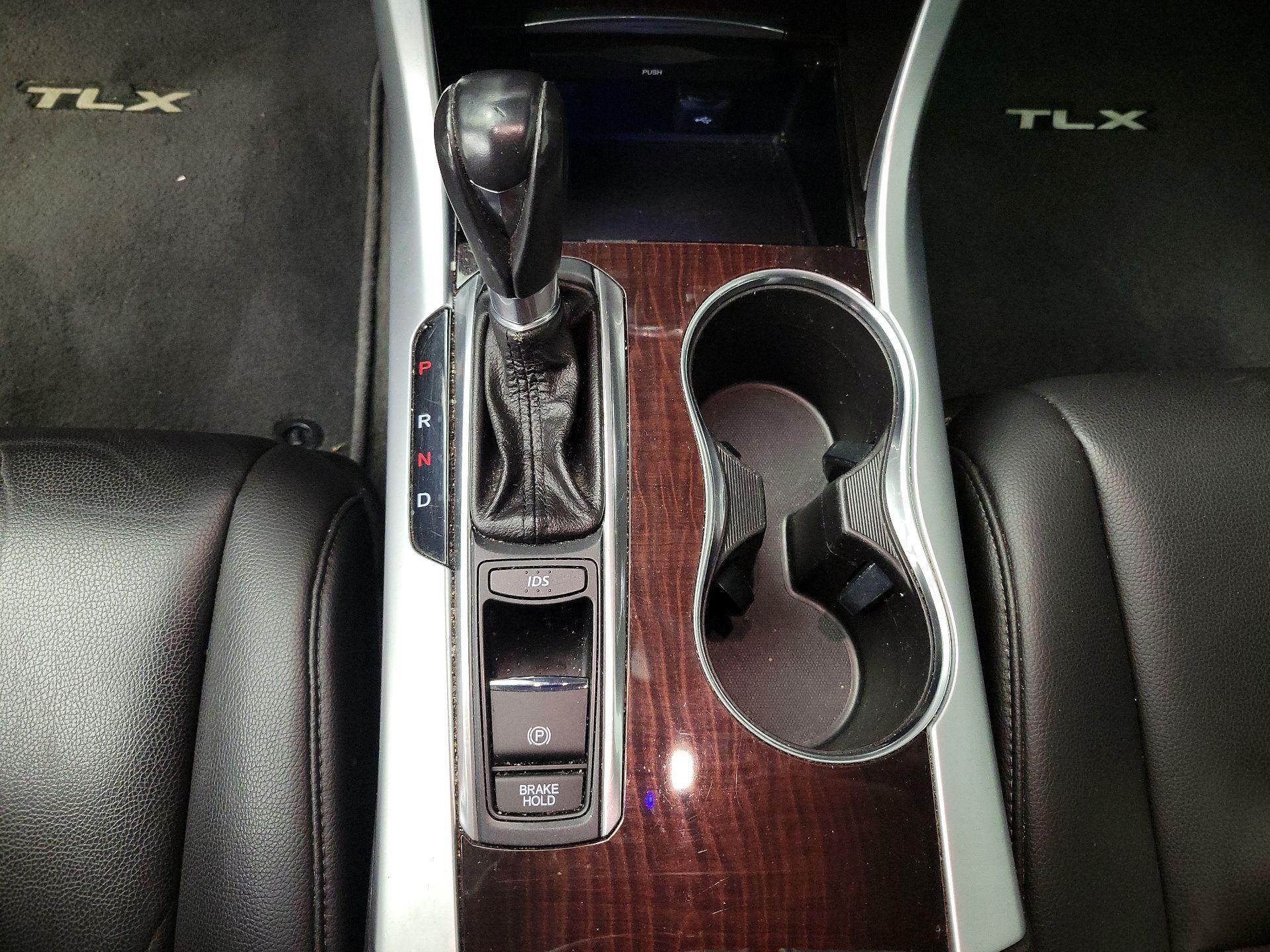 Thumbnail: 2017 Acura TLX - 17