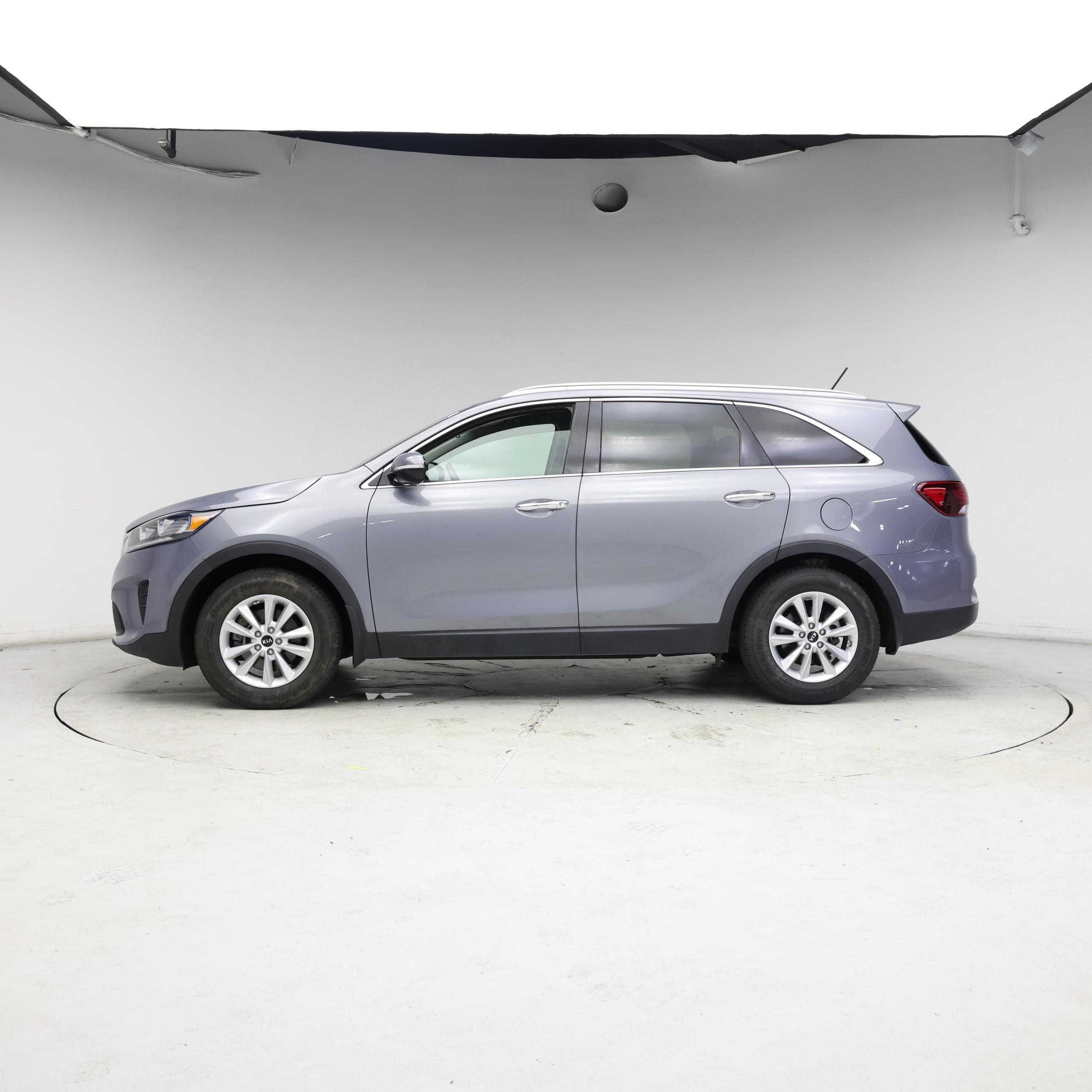 Thumbnail: 2020 Kia Sorento - 3