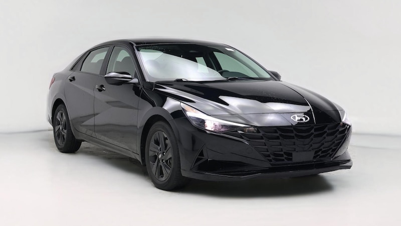2021 Hyundai Elantra SEL Hero Image