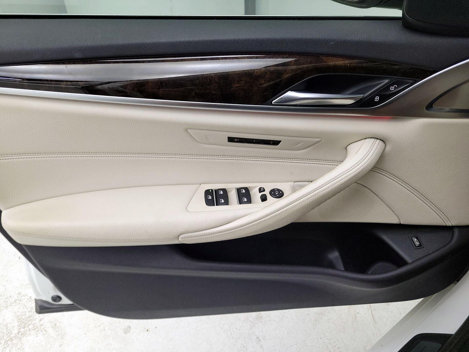 Thumbnail: 2017 BMW 5 Series - 12