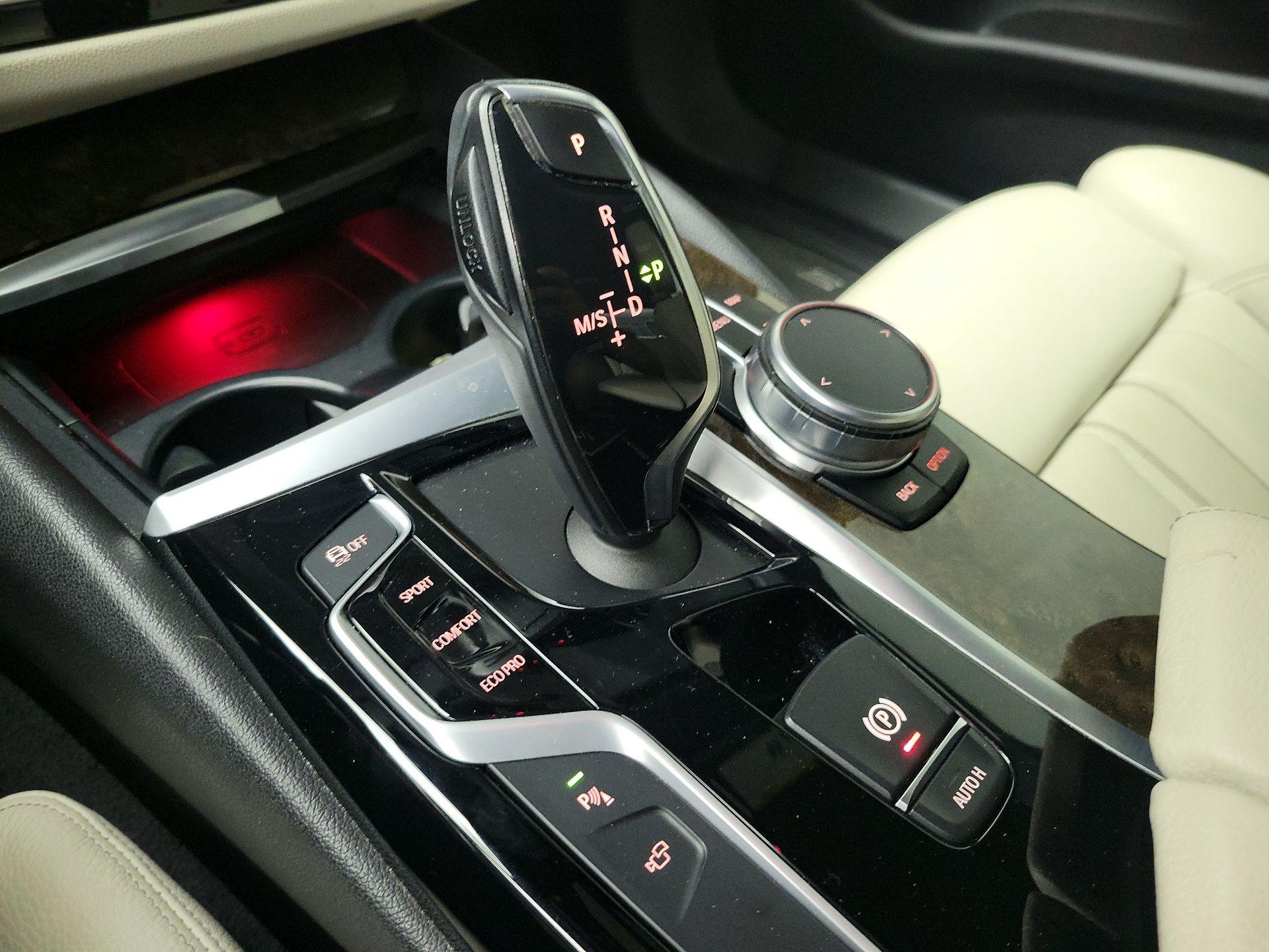 Thumbnail: 2017 BMW 5 Series - 17