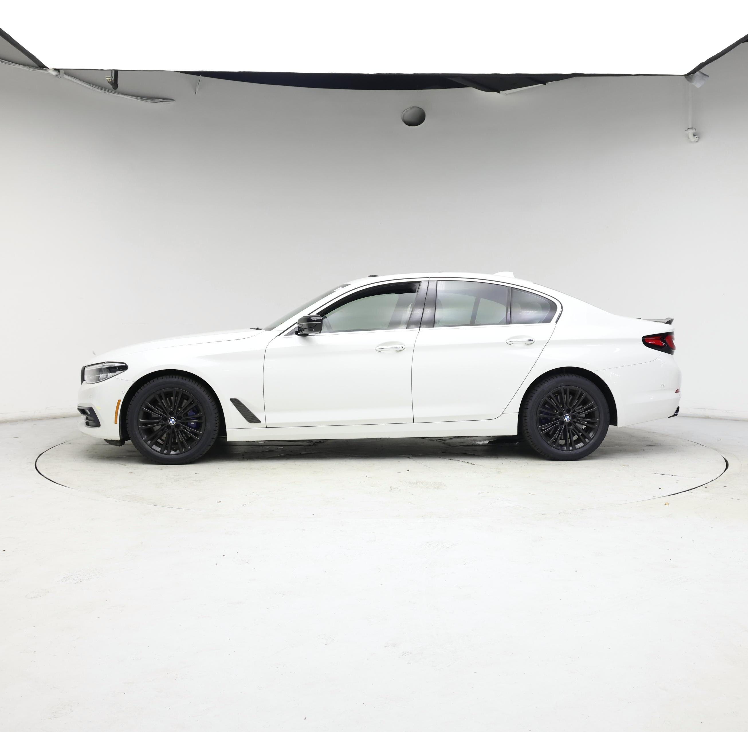 Thumbnail: 2017 BMW 5 Series - 3