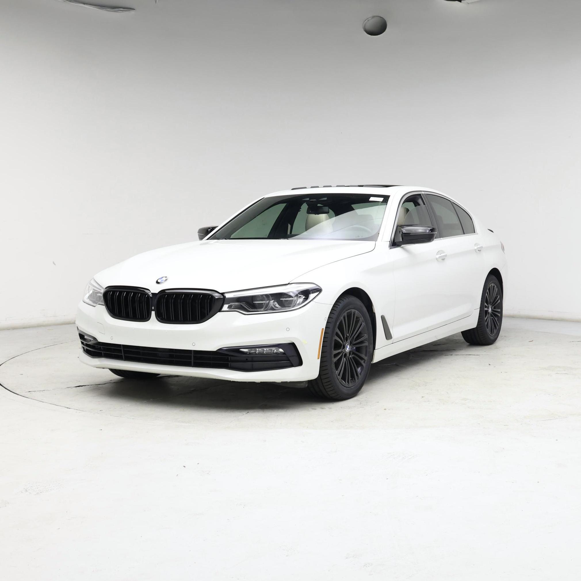 Thumbnail: 2017 BMW 5 Series - 4