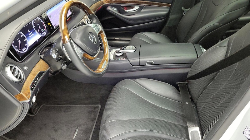 2015 Mercedes-Benz S-Class S 550 11