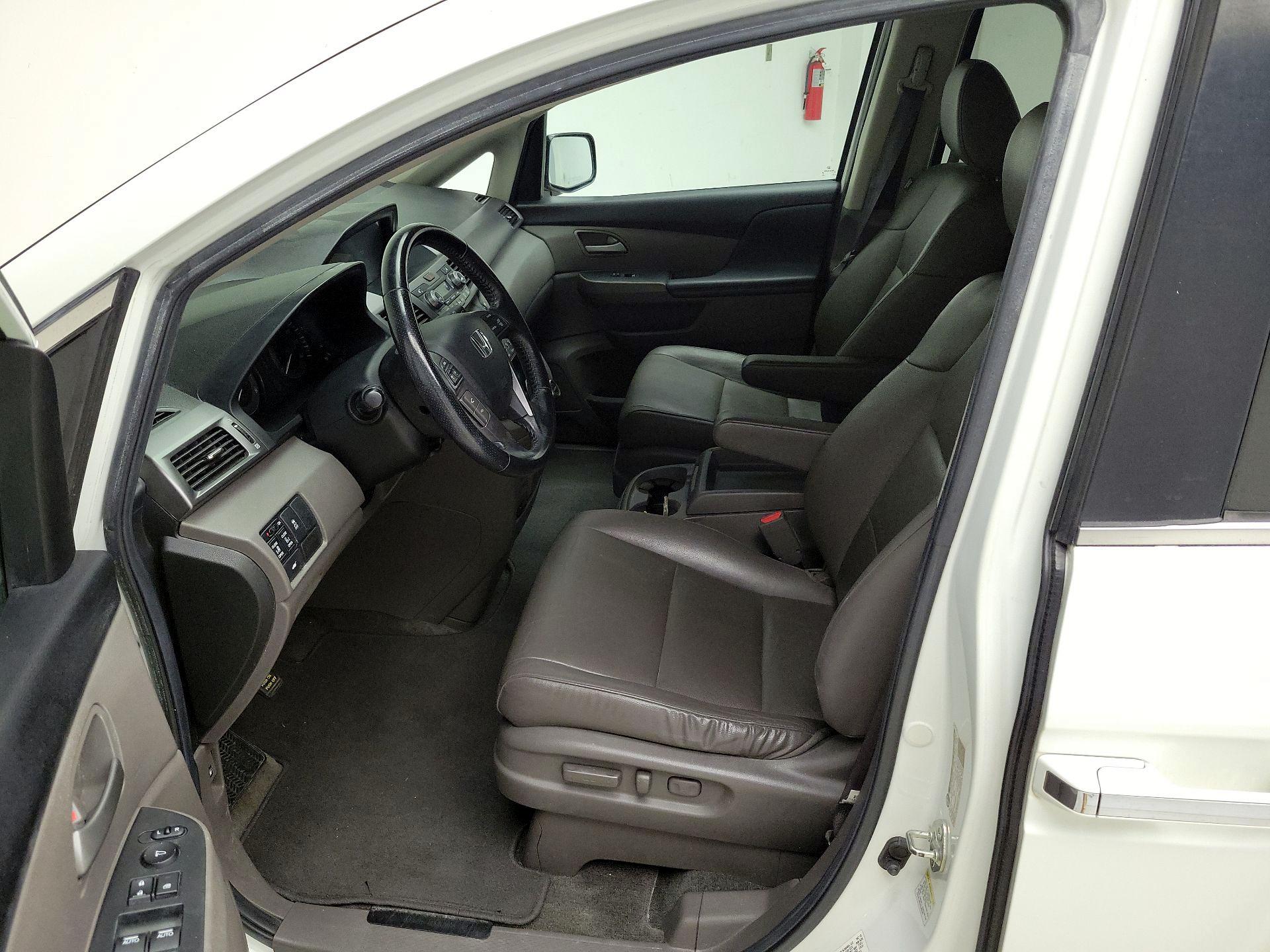 Thumbnail: 2013 Honda Odyssey - 11