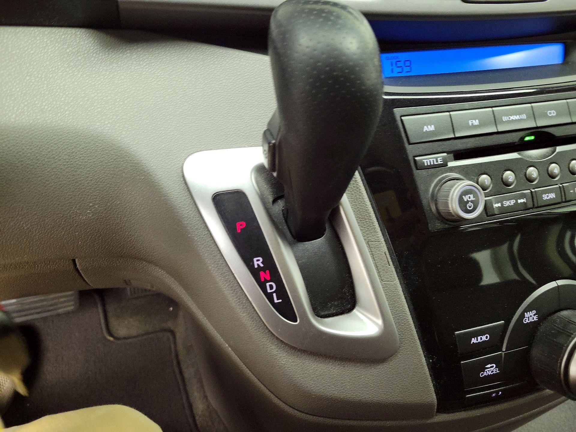 Thumbnail: 2013 Honda Odyssey - 17