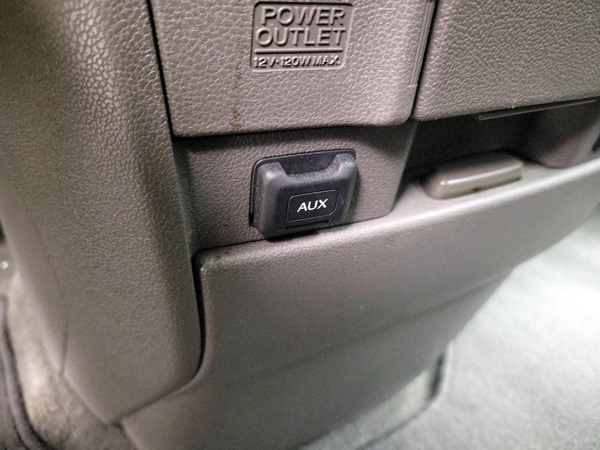 Thumbnail: 2013 Honda Odyssey - 18