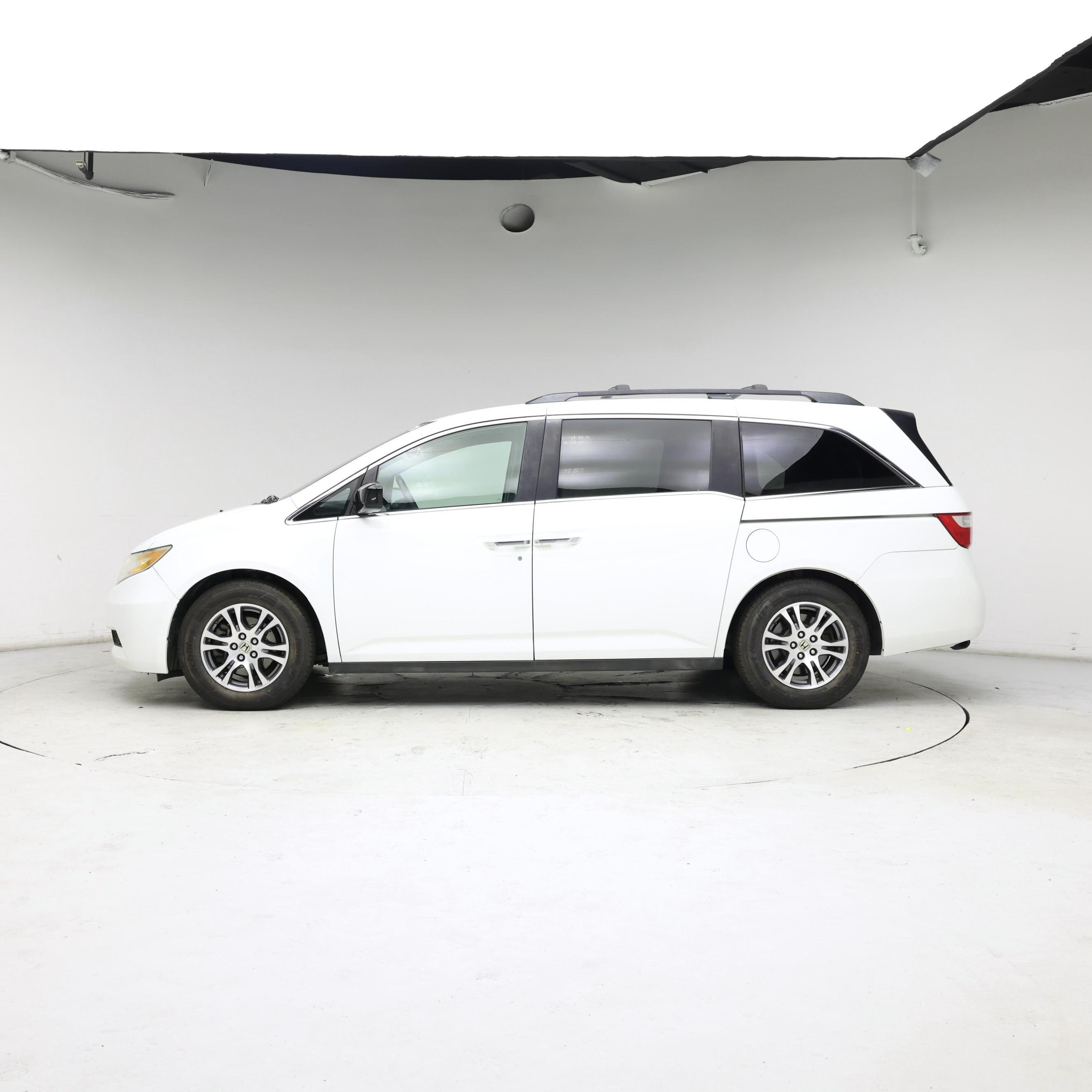 Thumbnail: 2013 Honda Odyssey - 3