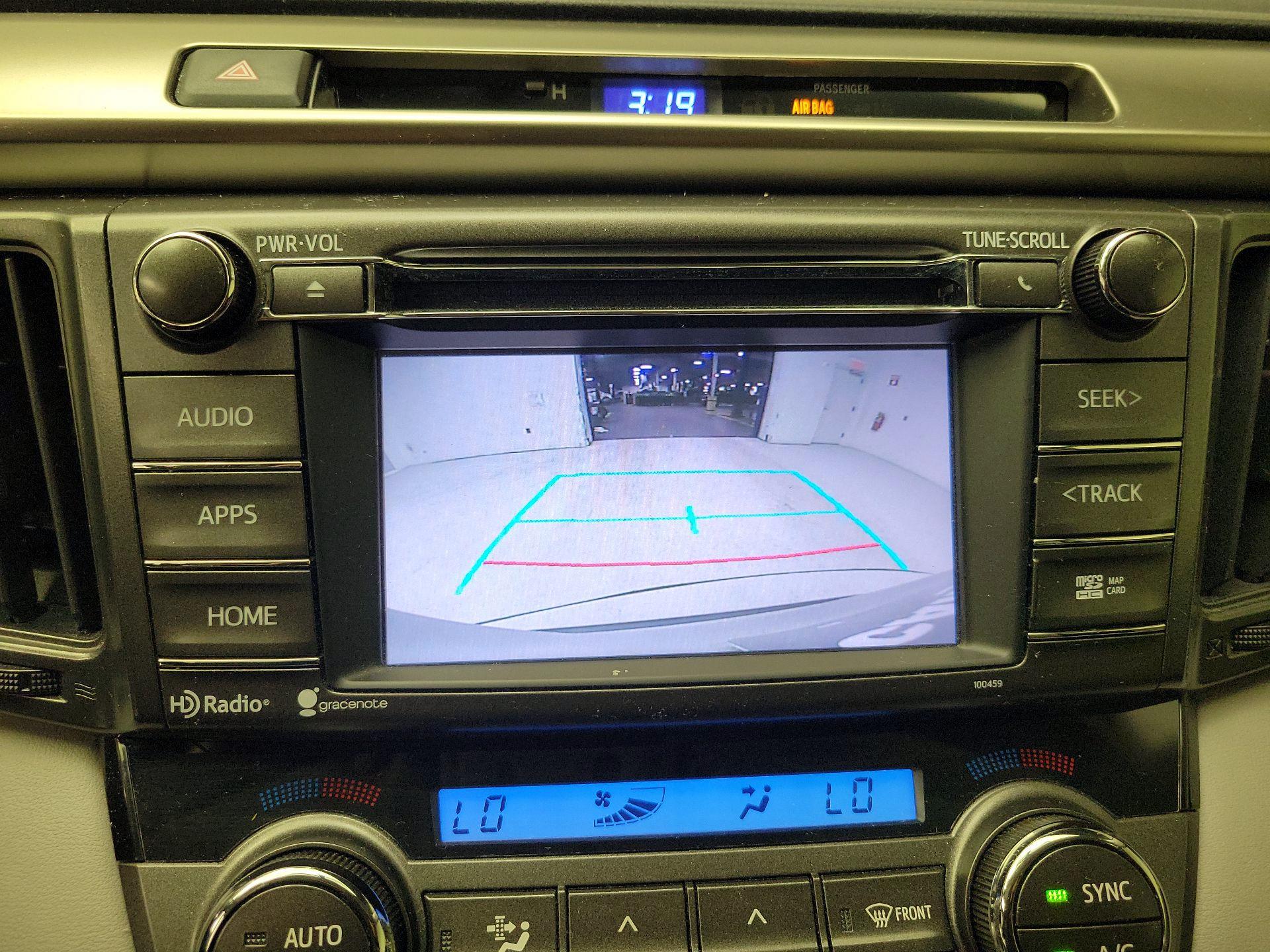 Thumbnail: 2015 Toyota RAV4 - 14