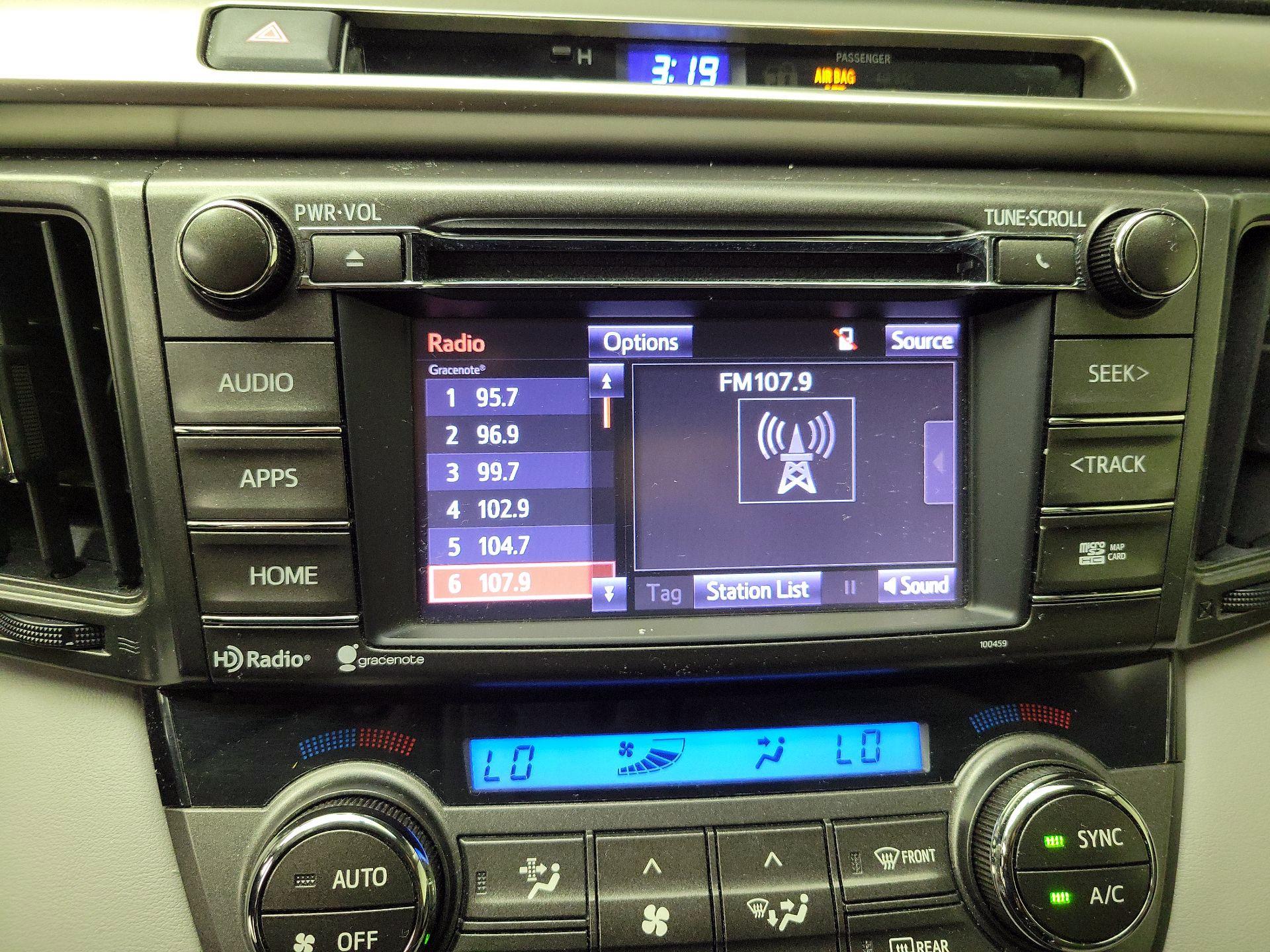 Thumbnail: 2015 Toyota RAV4 - 15