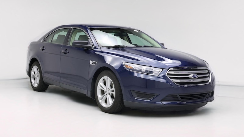 2016 Ford Taurus SE Hero Image