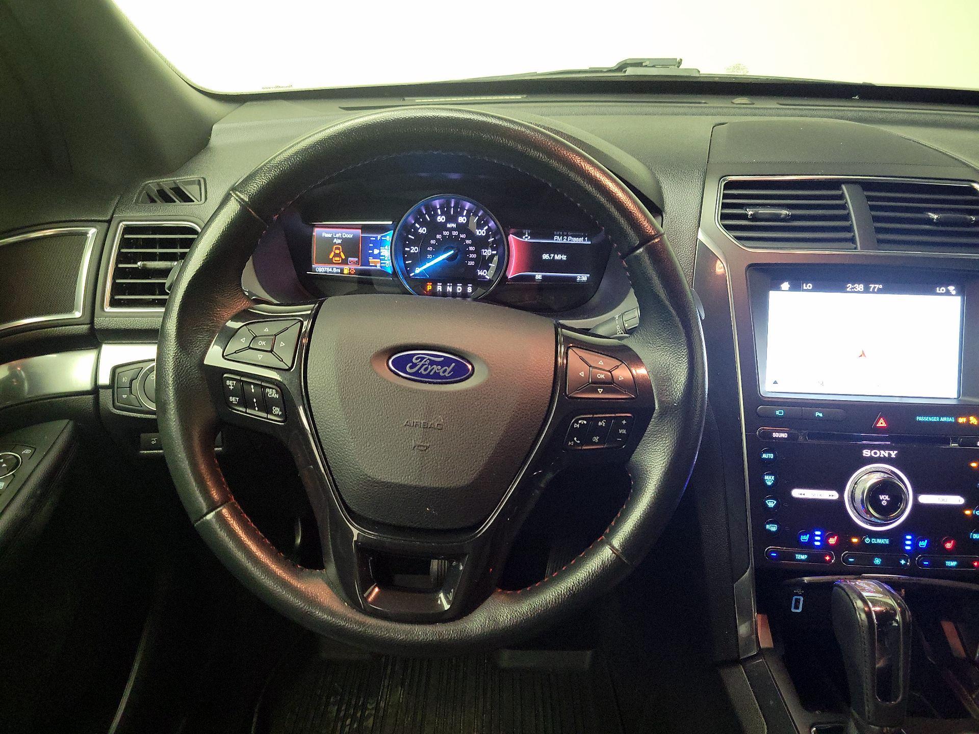 Thumbnail: 2018 Ford Explorer - 10