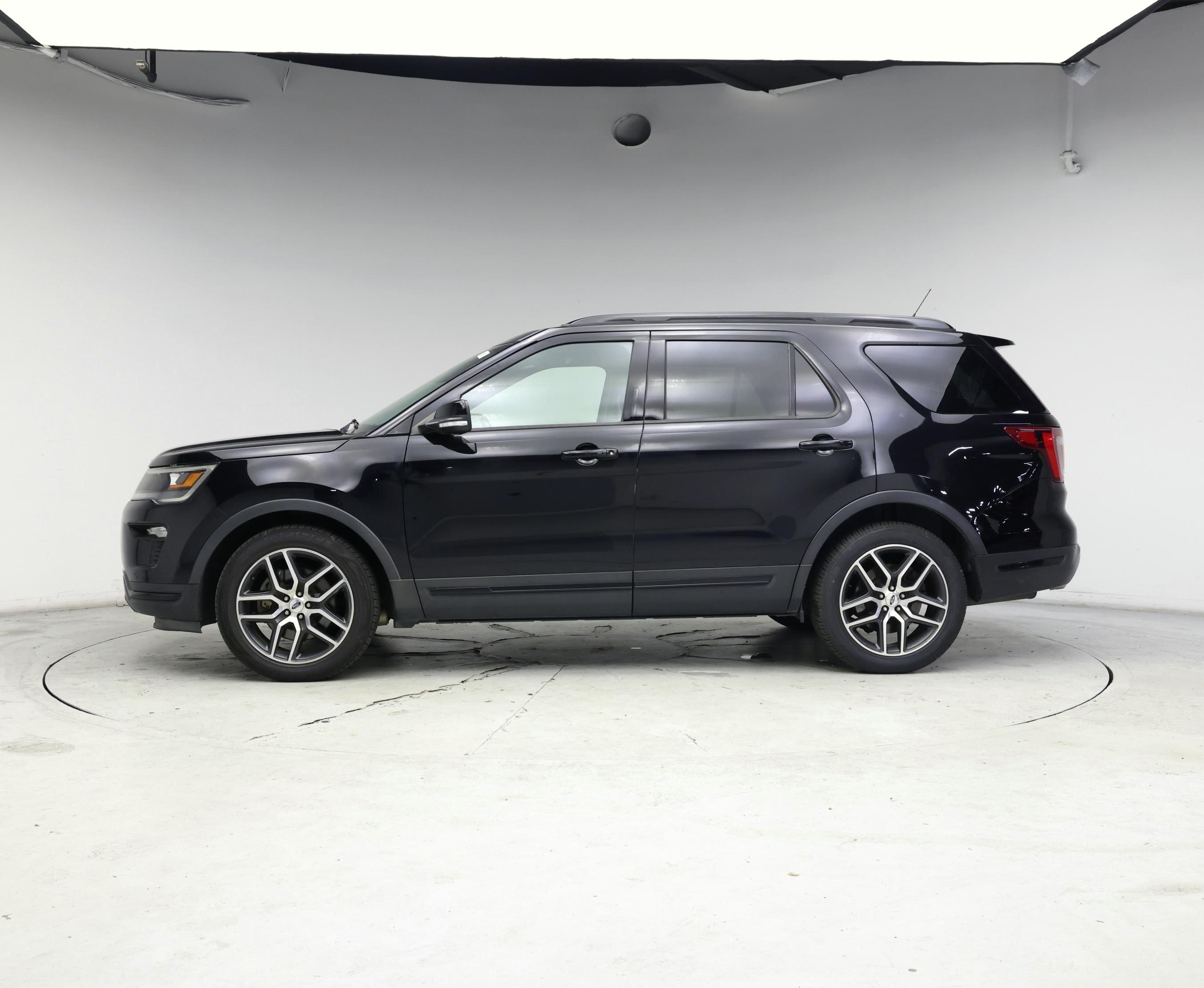 Thumbnail: 2018 Ford Explorer - 3