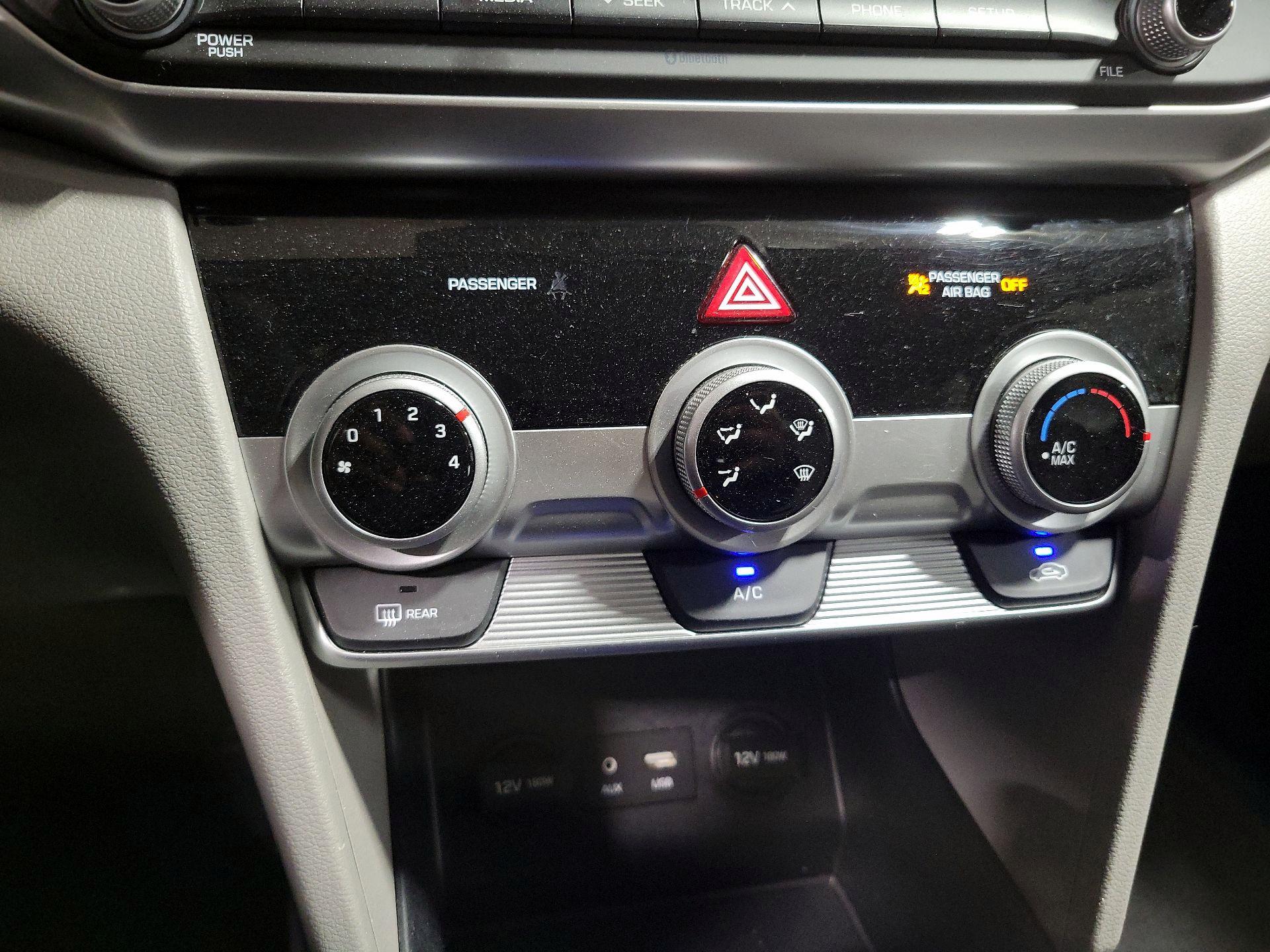 Thumbnail: 2019 Hyundai Elantra - 16