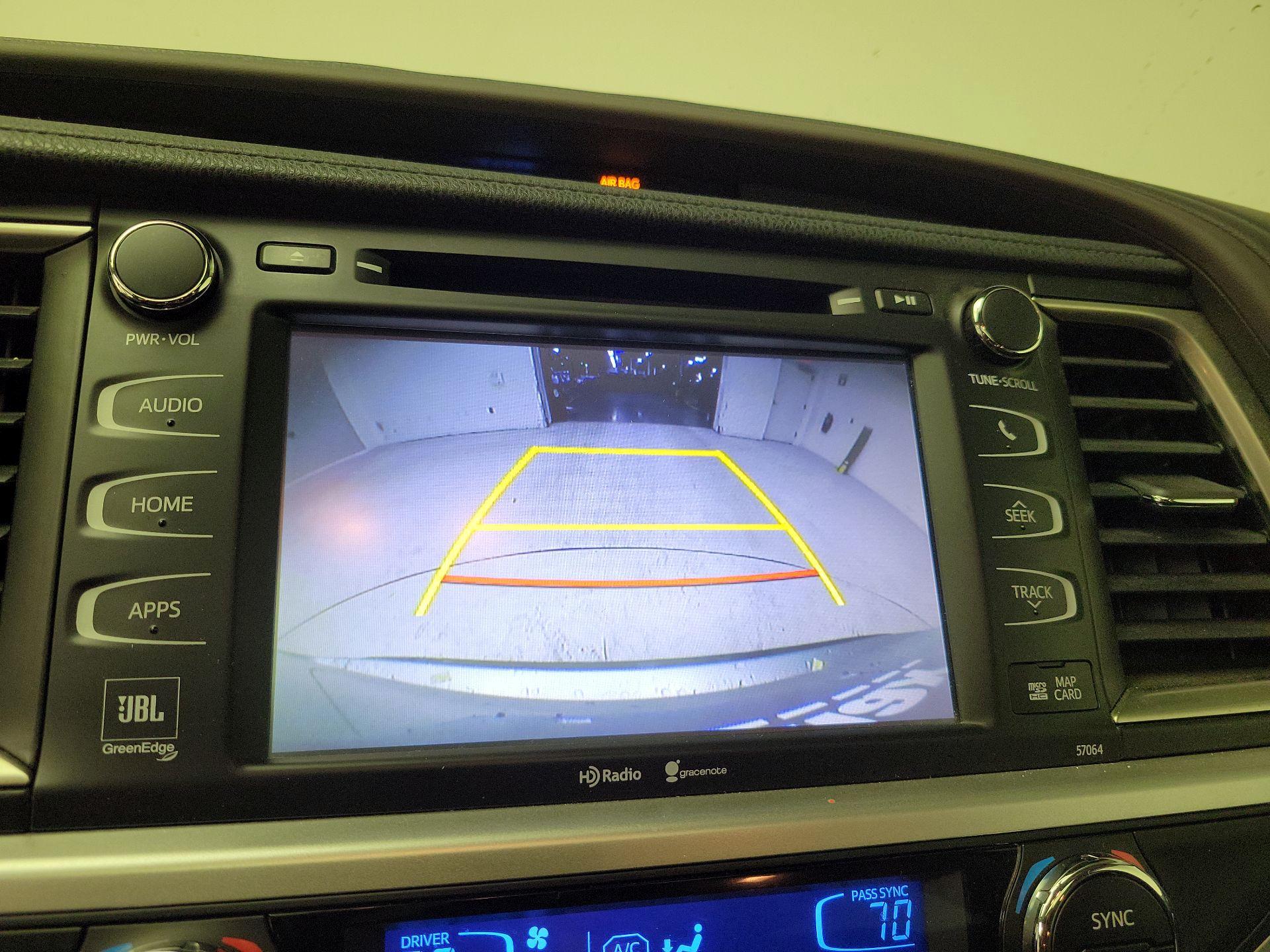 Thumbnail: 2015 Toyota Highlander - 14