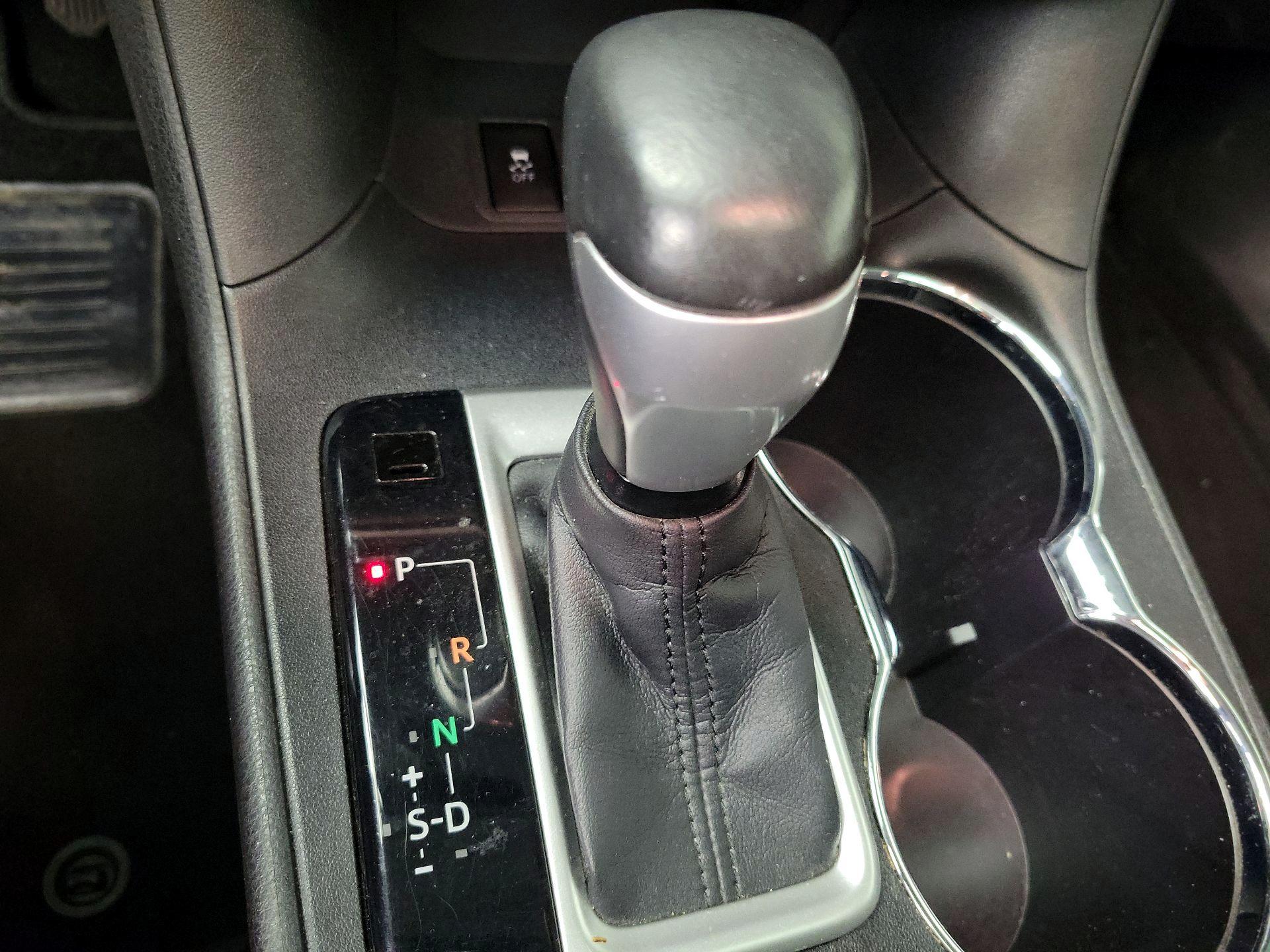 Thumbnail: 2015 Toyota Highlander - 17
