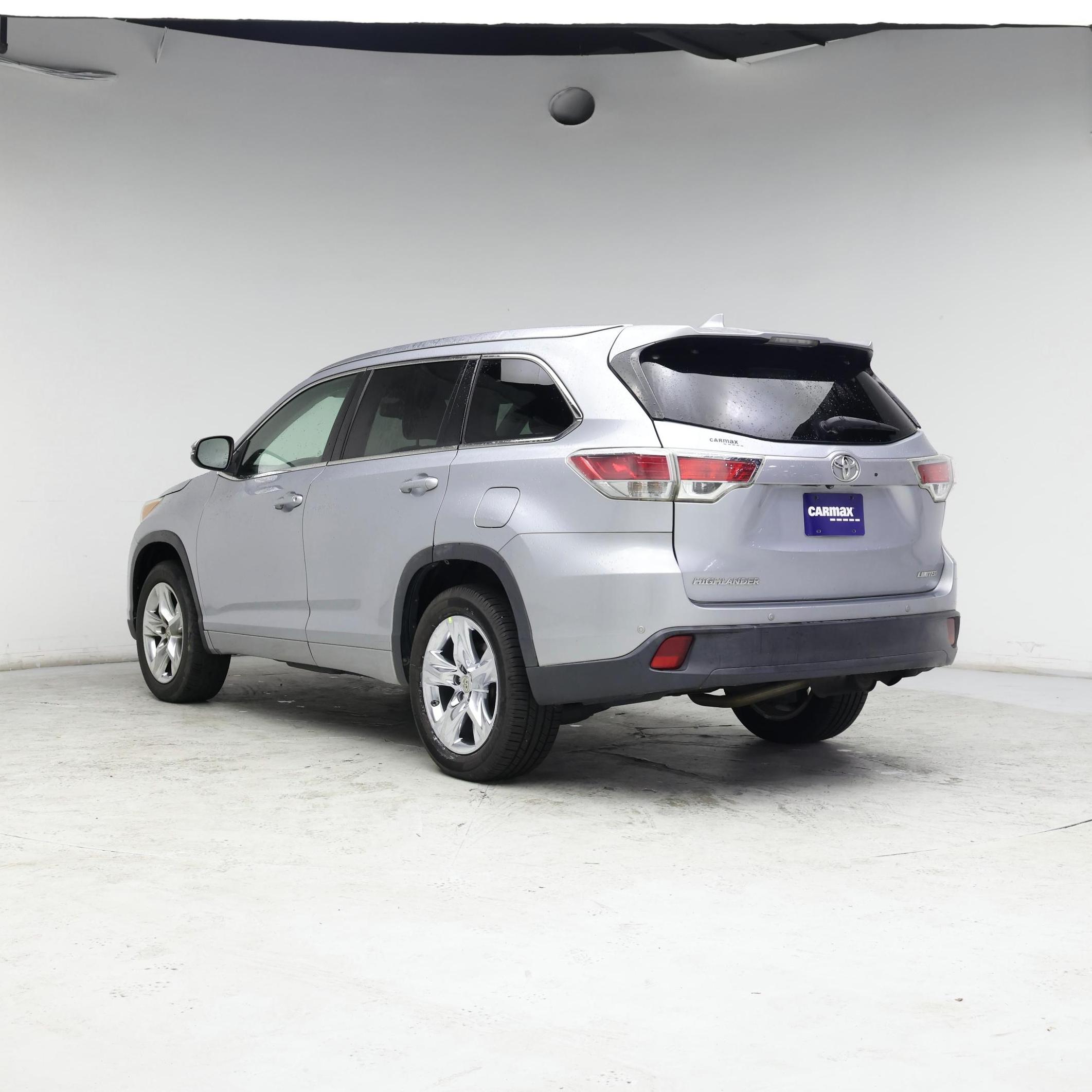 Thumbnail: 2015 Toyota Highlander - 2
