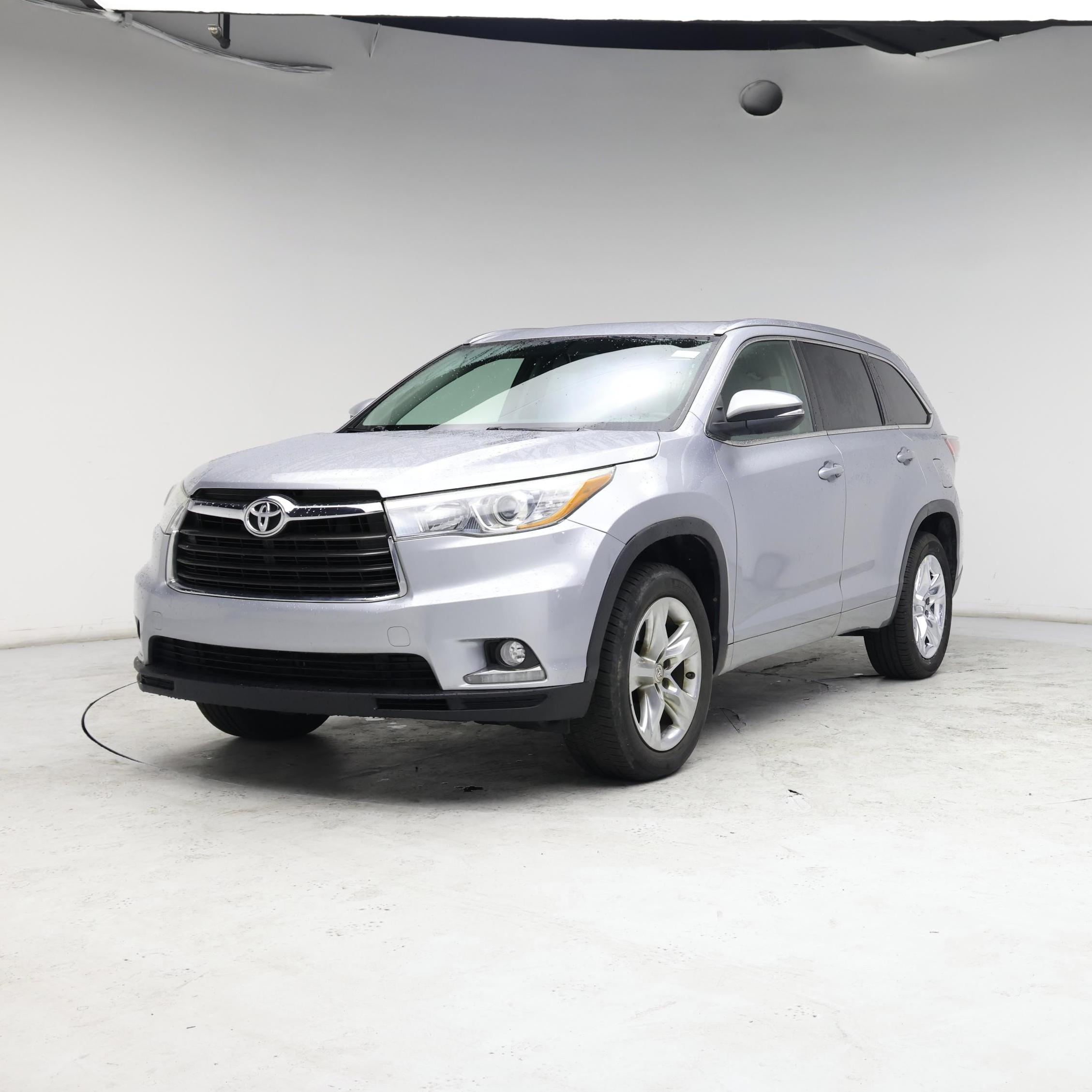 Thumbnail: 2015 Toyota Highlander - 4